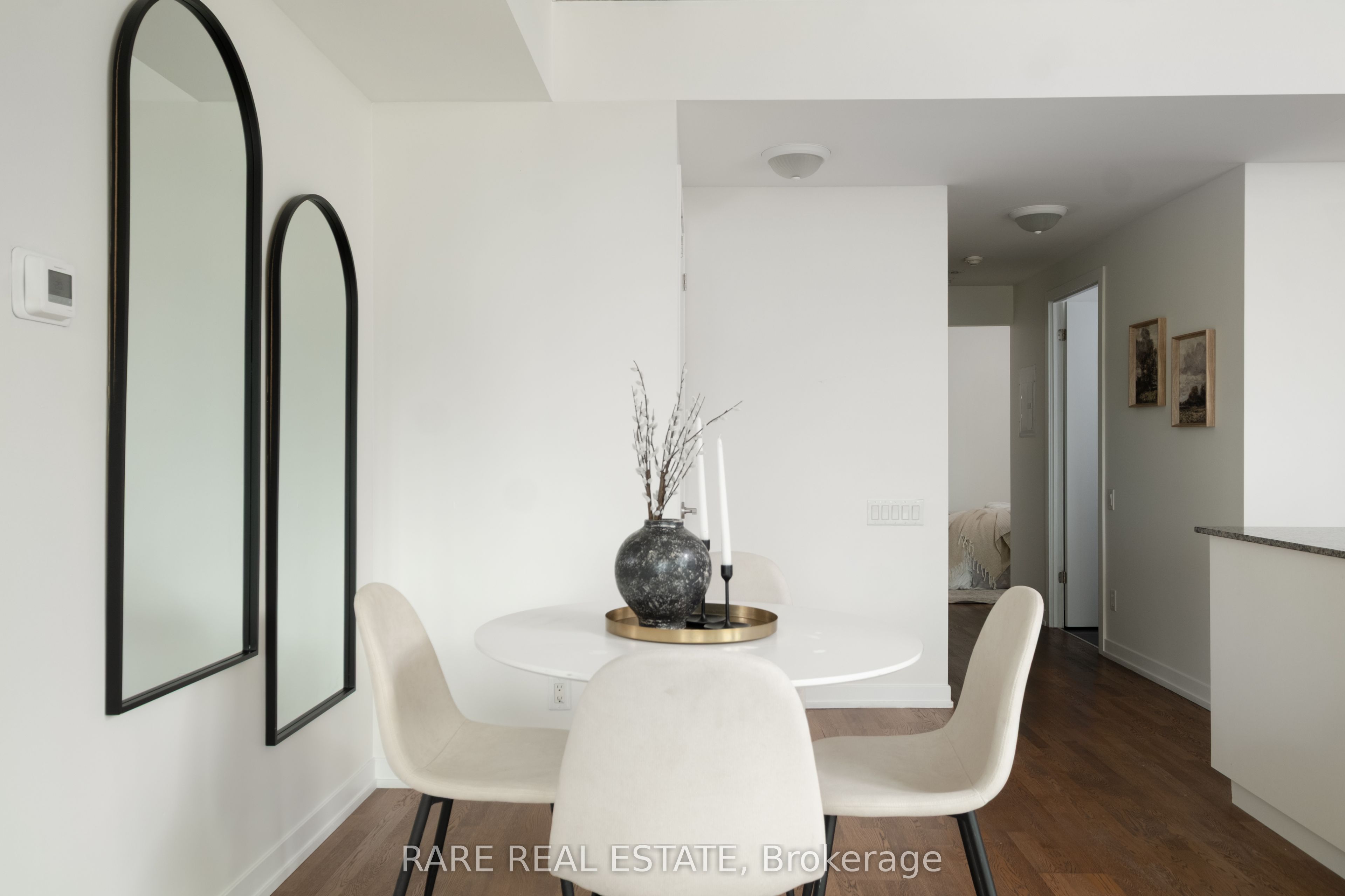 95 Bathurst Street 919 Property Photo 13
