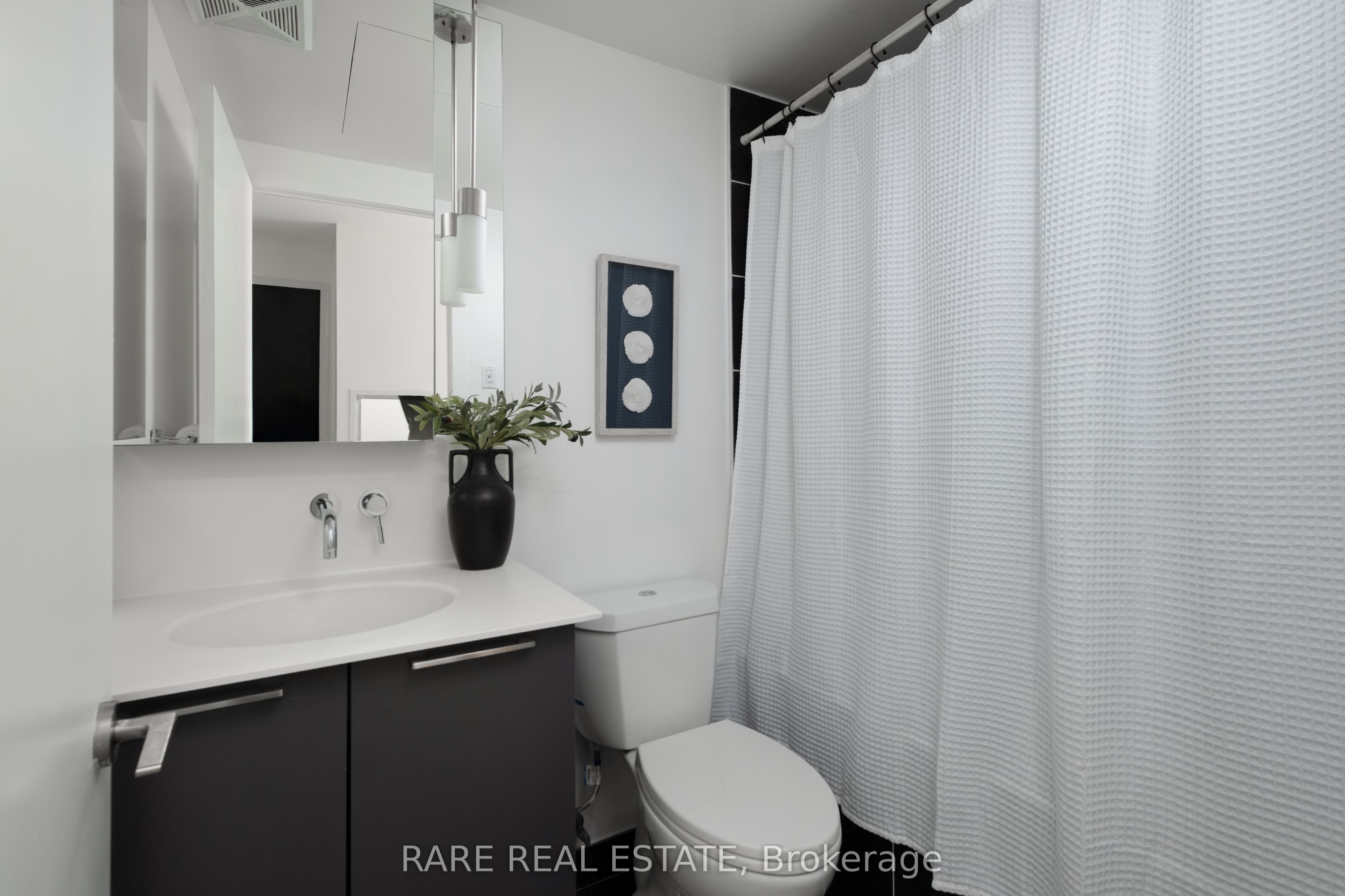 95 Bathurst Street 919 Property Photo 19