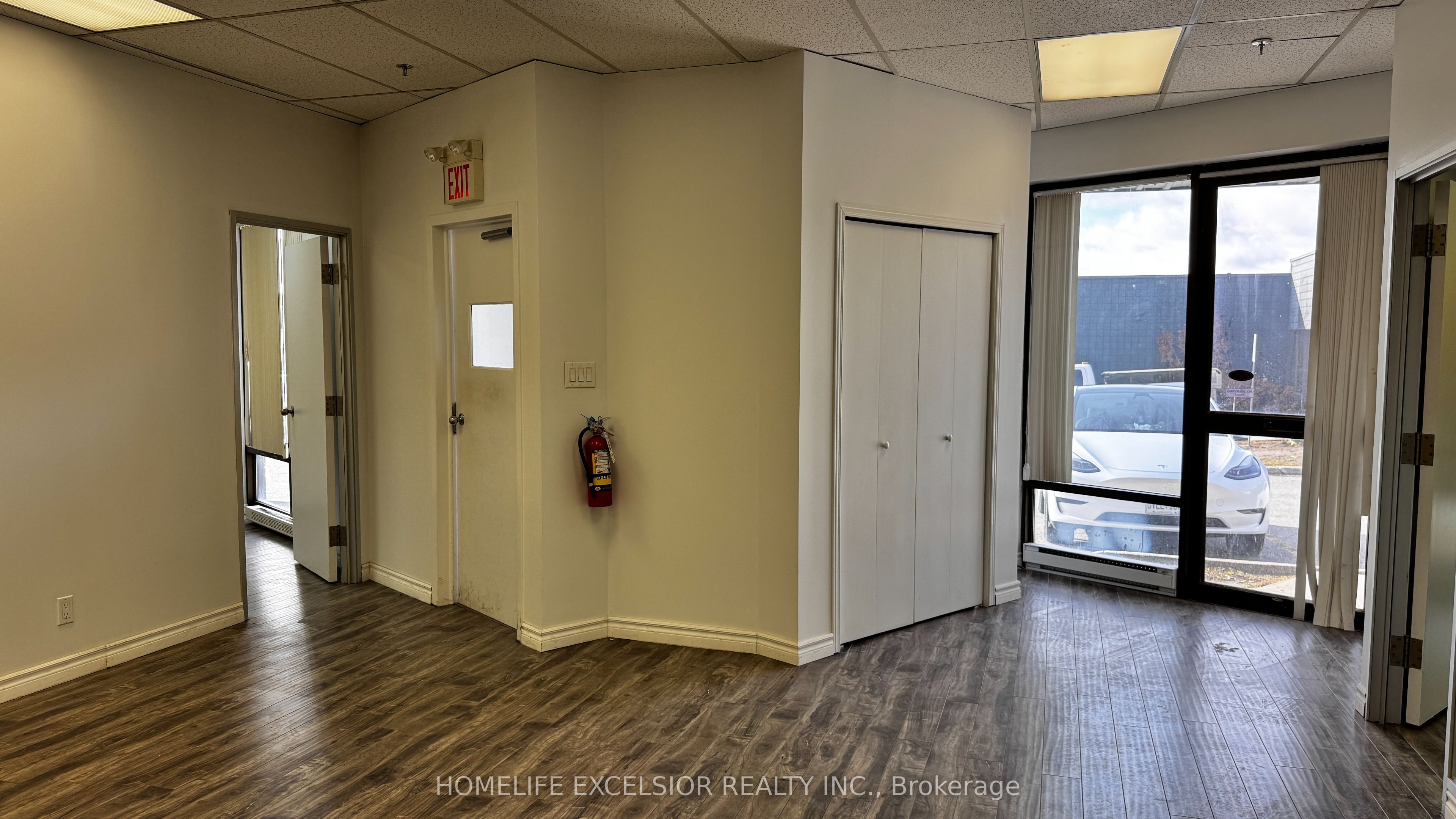748-750 Gordon Baker Road Property Photo 7