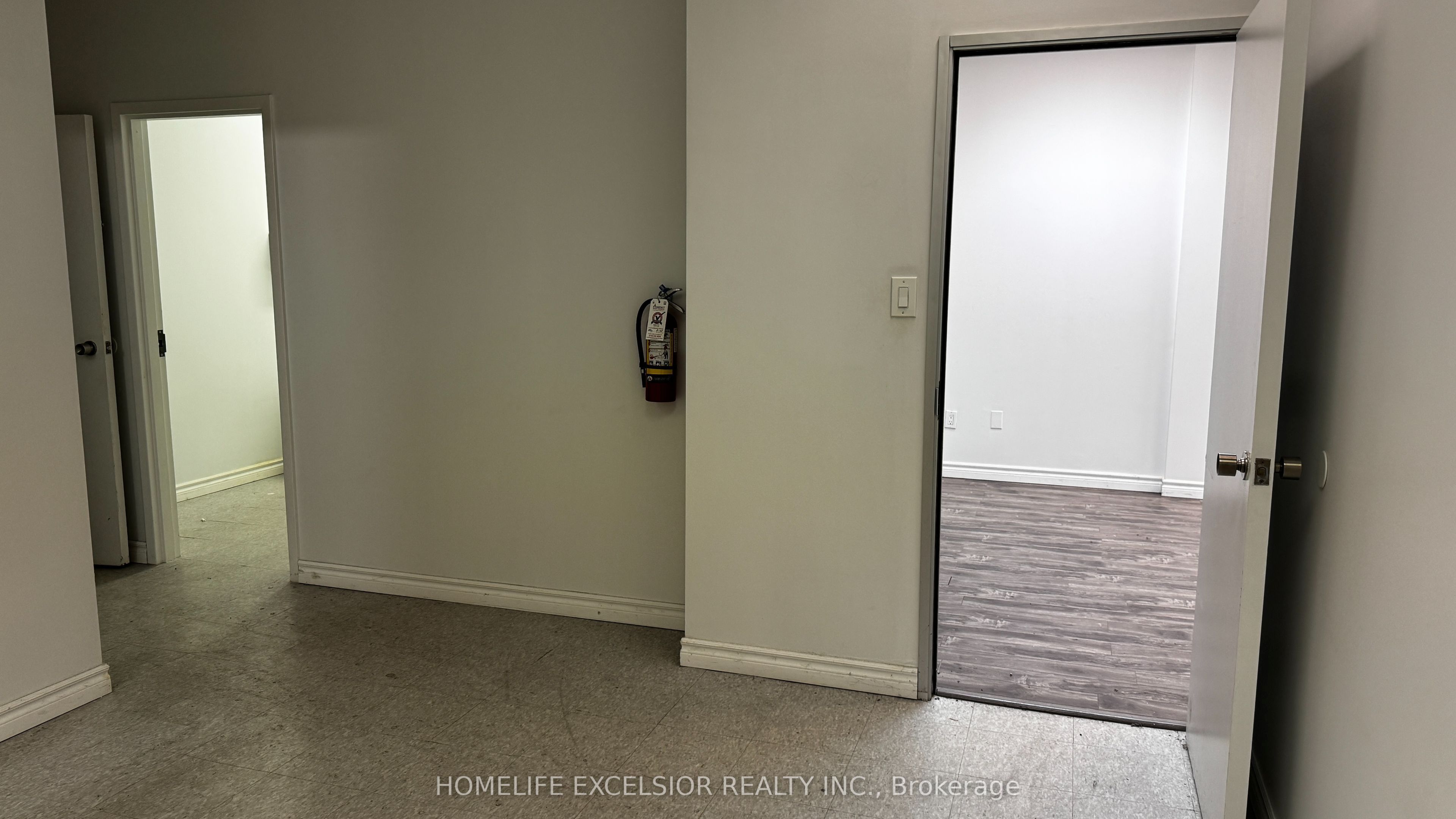 748-750 Gordon Baker Road Property Photo 15