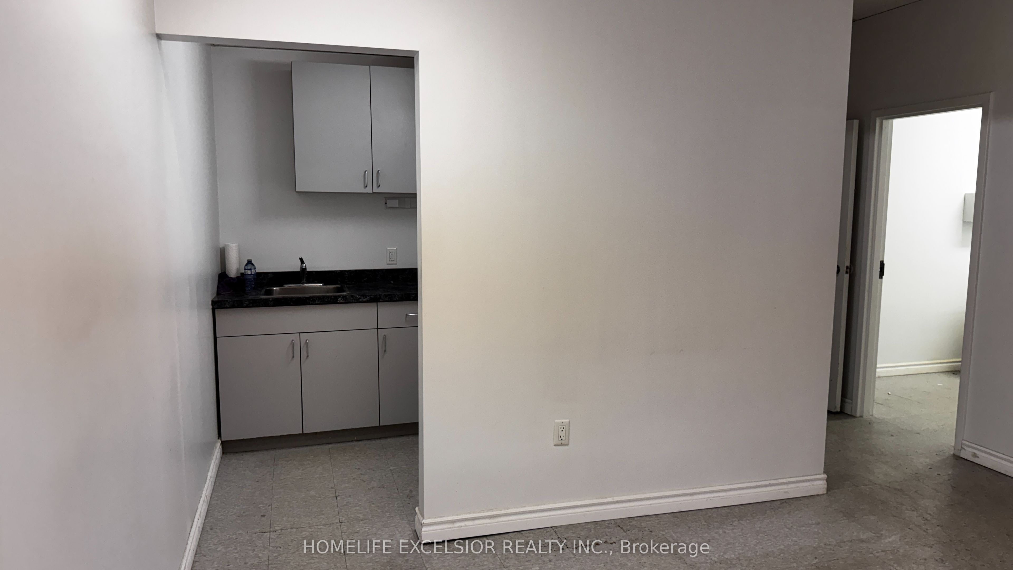 748-750 Gordon Baker Road Property Photo 16