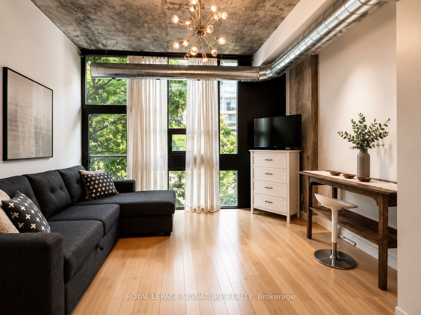 60 Bathurst Street 210 Property Photo 5