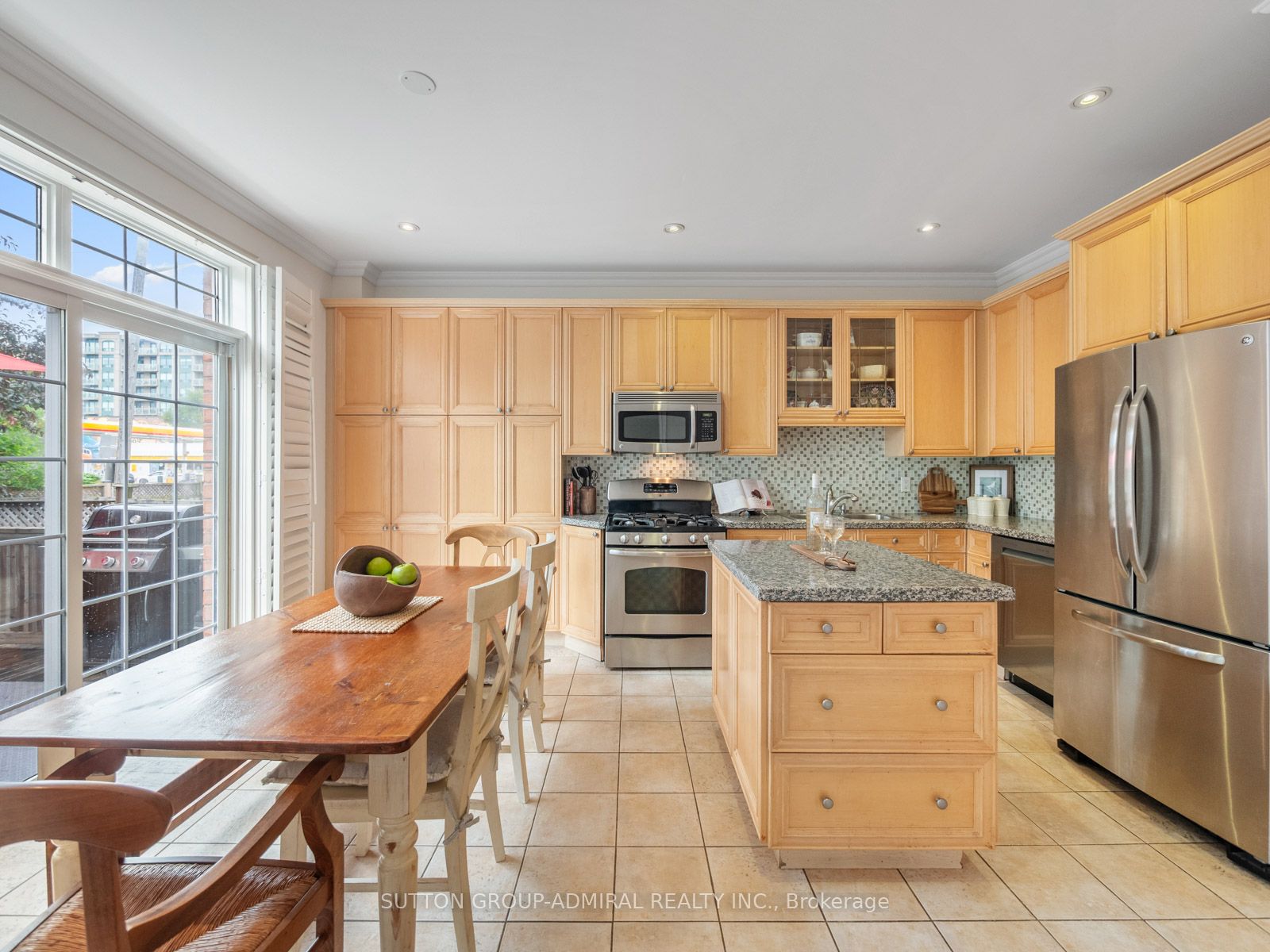 255 Cocksfield Avenue Property Photo 11