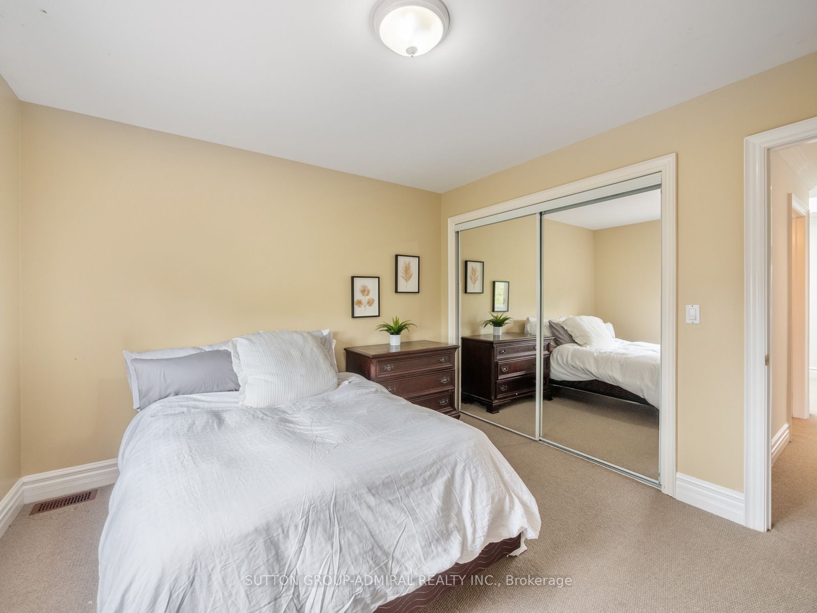 255 Cocksfield Avenue Property Photo 31