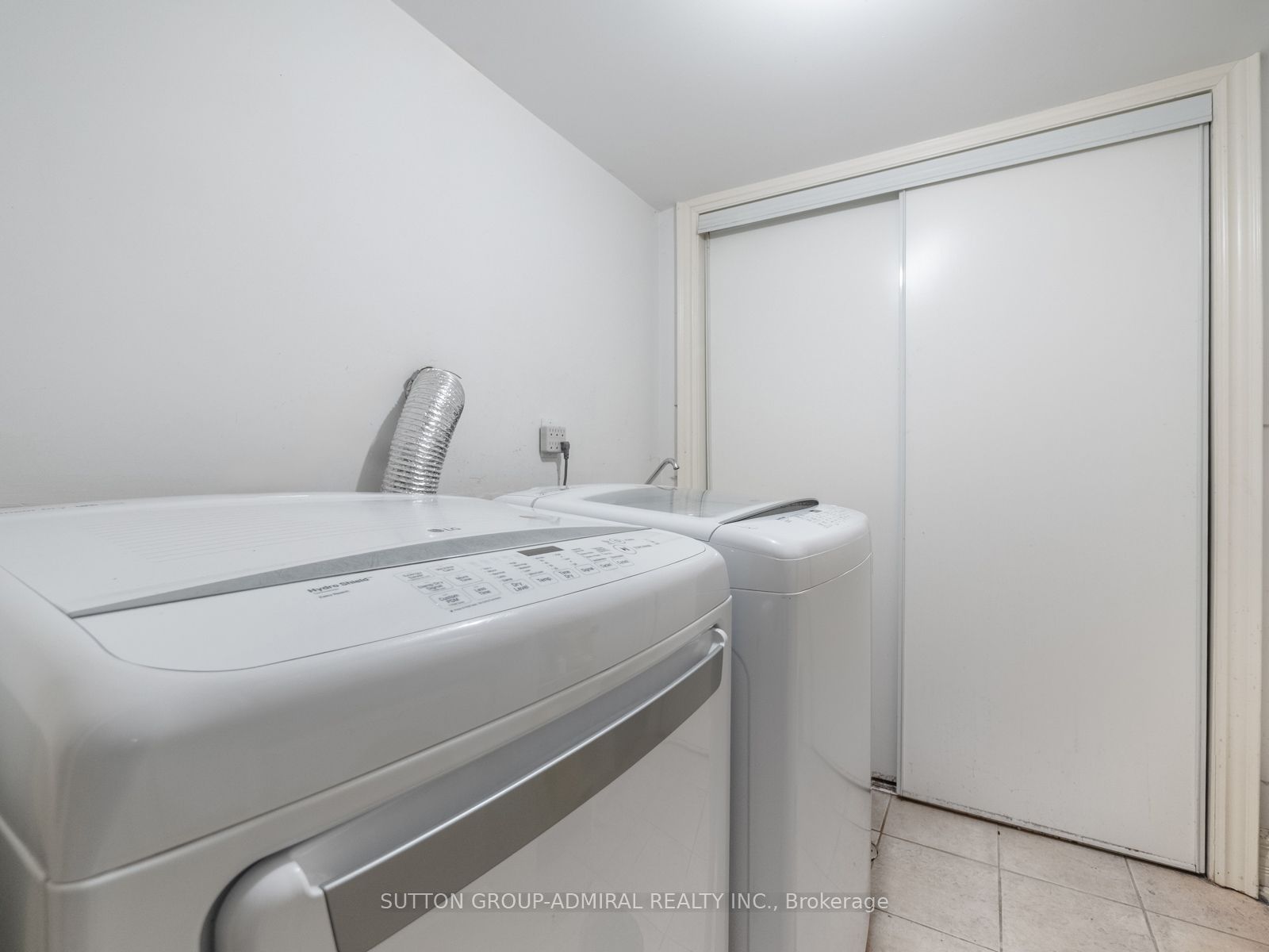 255 Cocksfield Avenue Property Photo 33