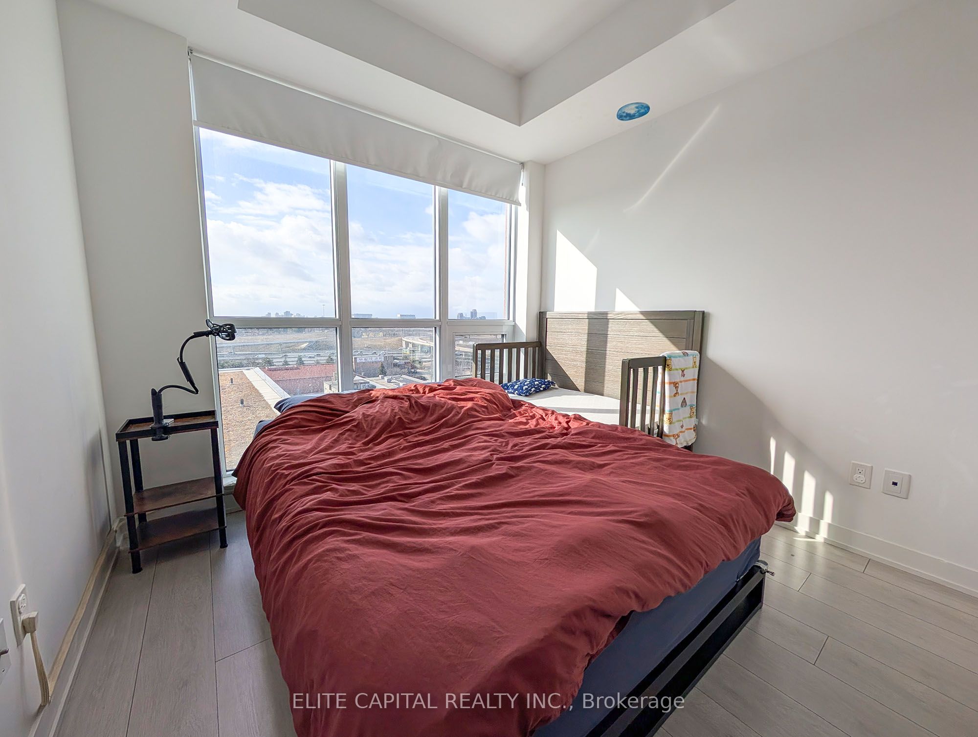 31 Tippett Road 1010 Property Photo 8
