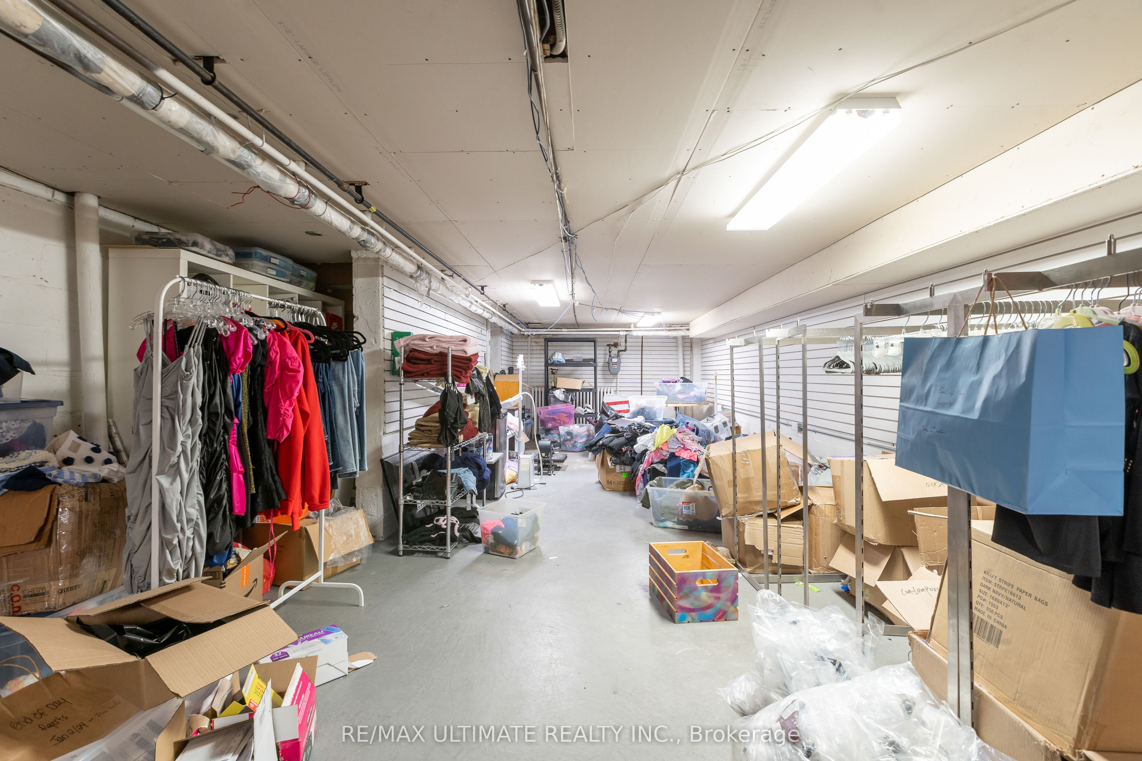 1693 Avenue Road Property Photo 12