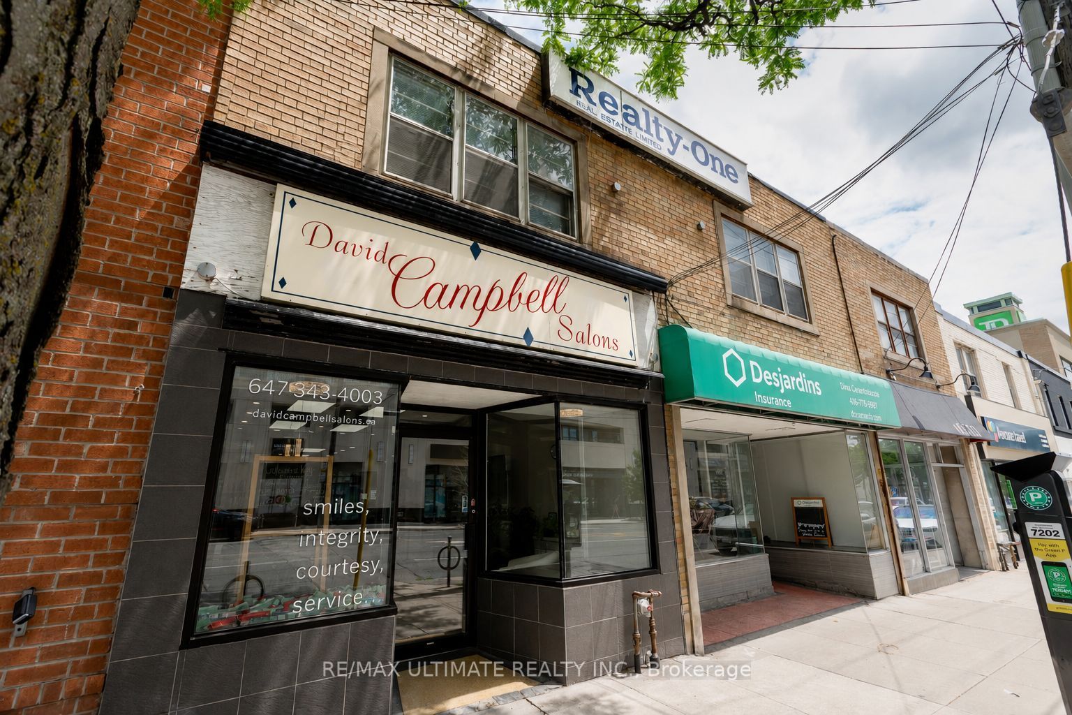 1695 Avenue Road Property Photo 1