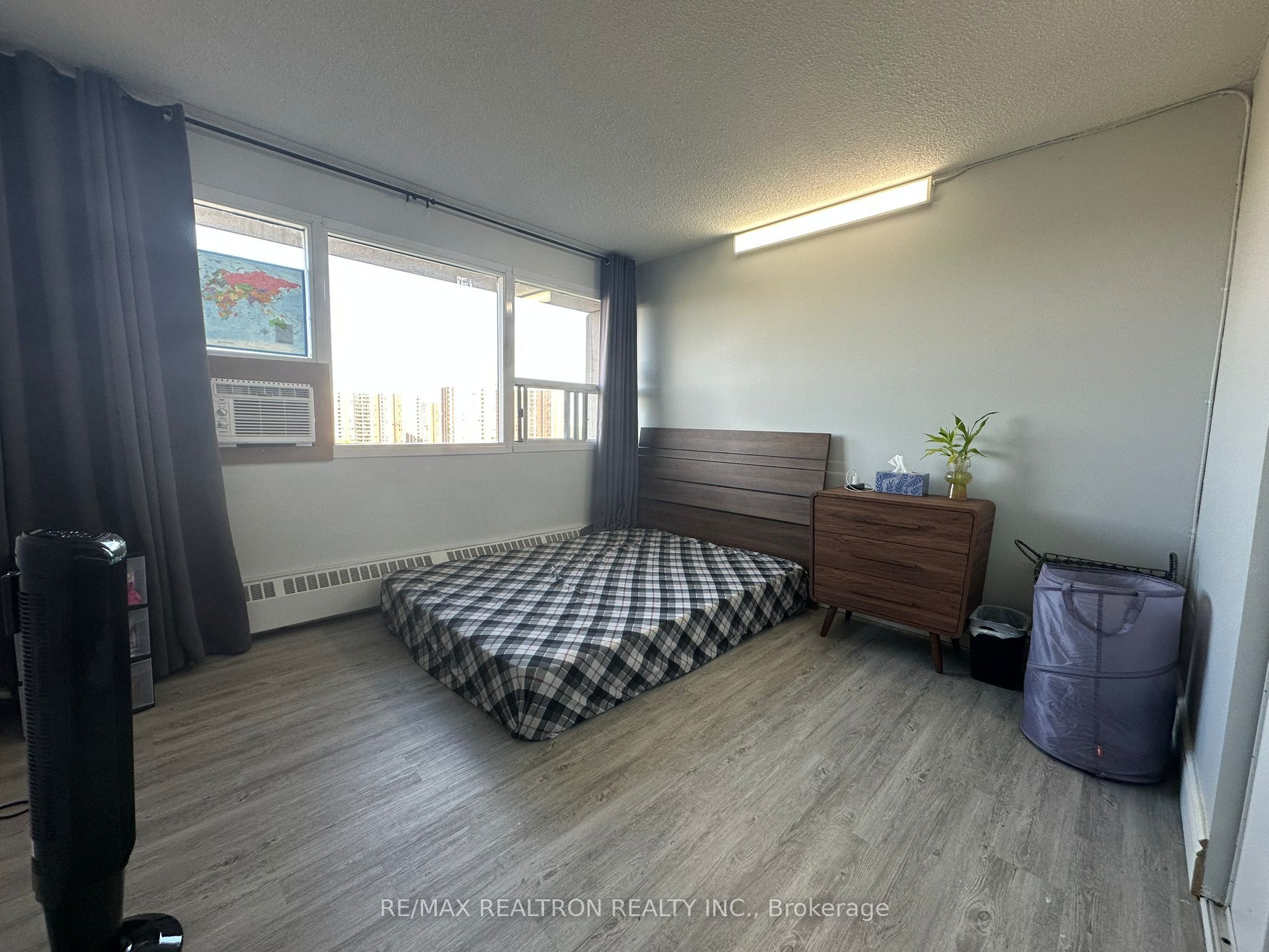 100 Leeward Glenway 1401 Property Photo 11