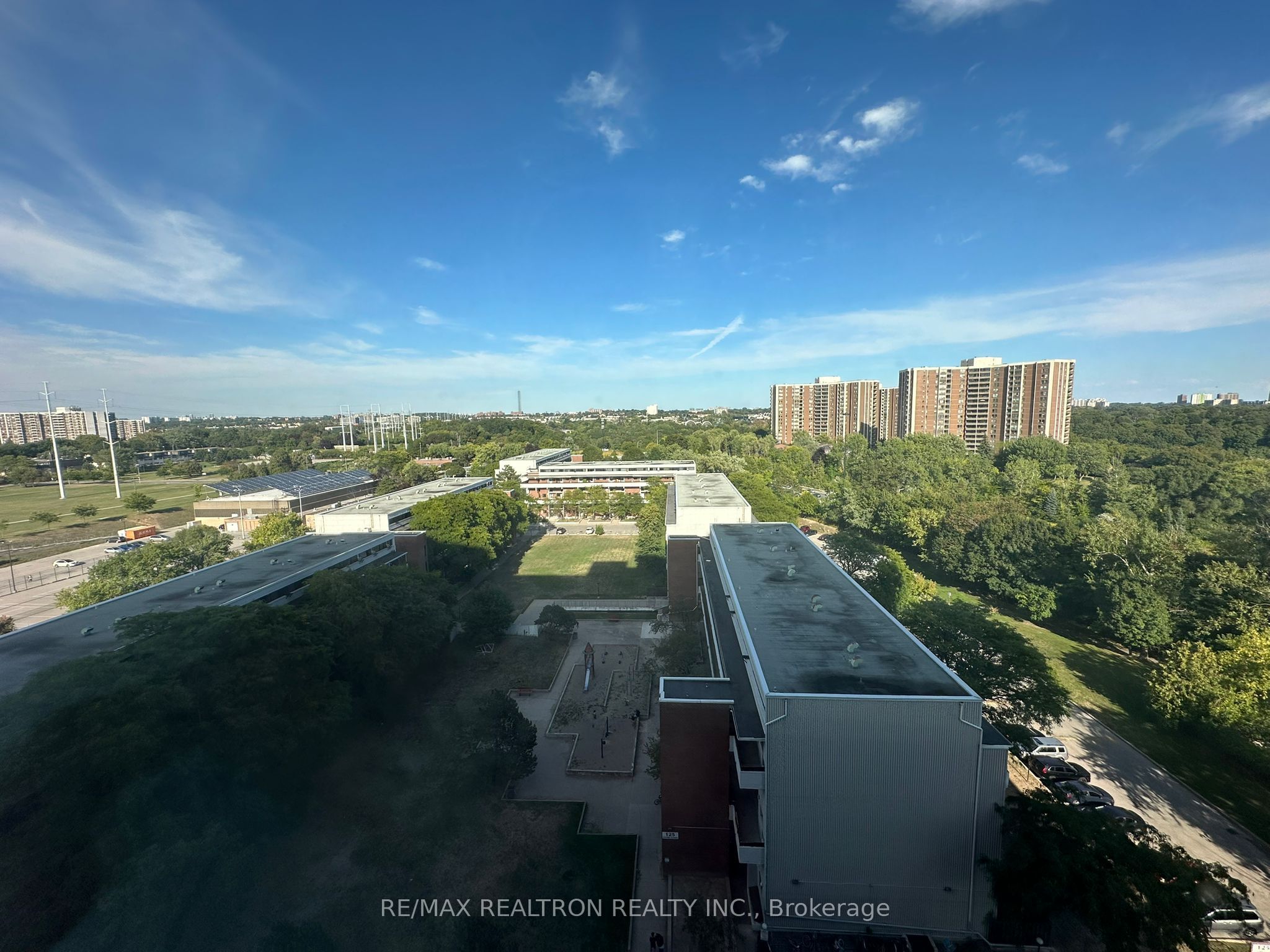 100 Leeward Glenway 1401 Property Photo 15