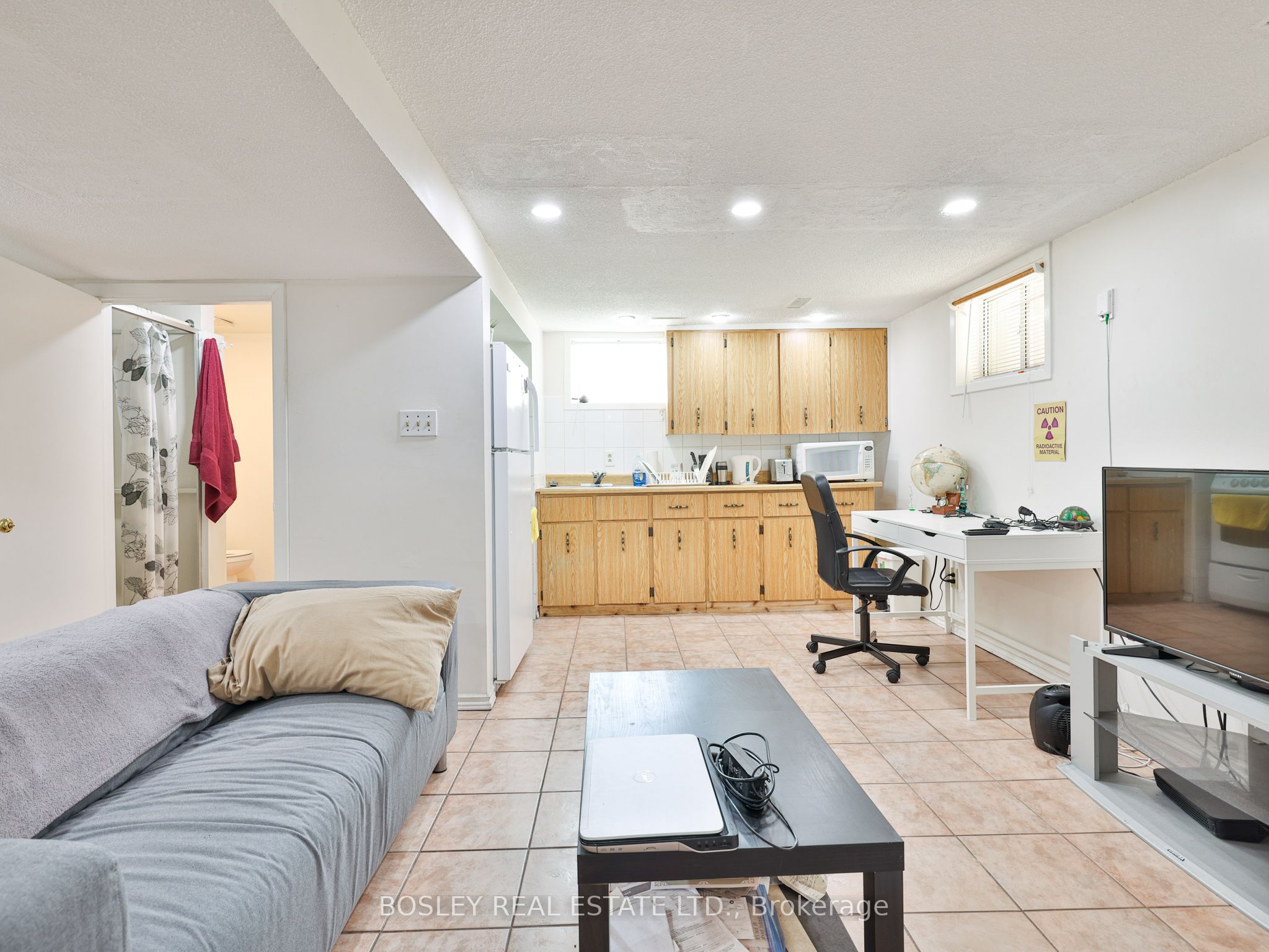 283 Davisville Avenue Lower Property Photo 4
