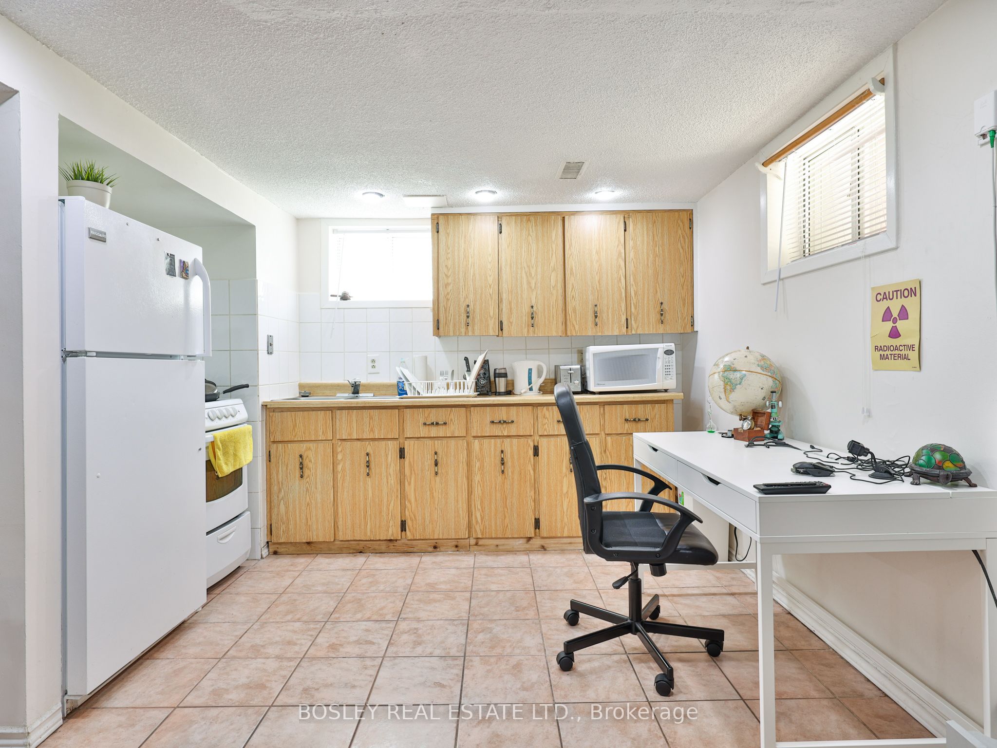 283 Davisville Avenue Lower Property Photo 5