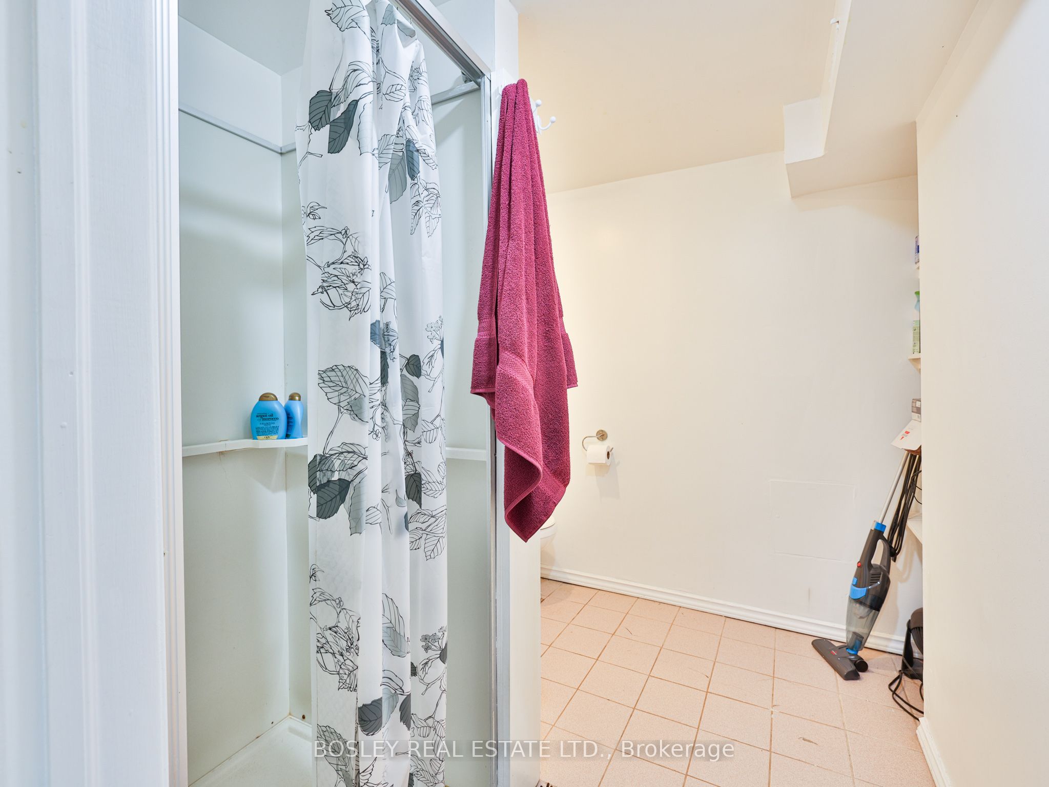 283 Davisville Avenue Lower Property Photo 9