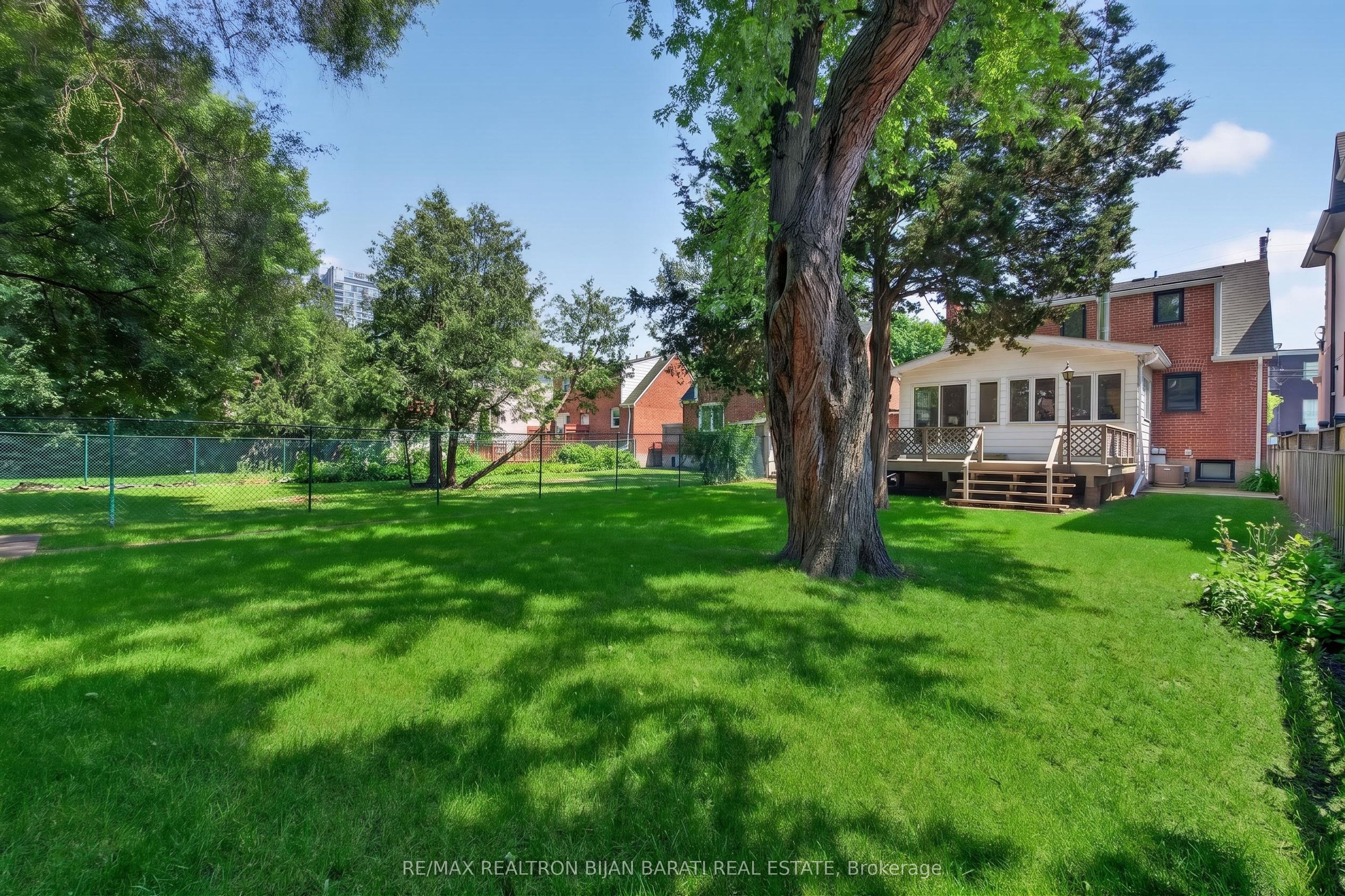 42 Franklin Avenue Property Photo 37