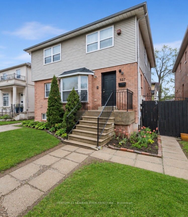 527 Glengarry Avenue