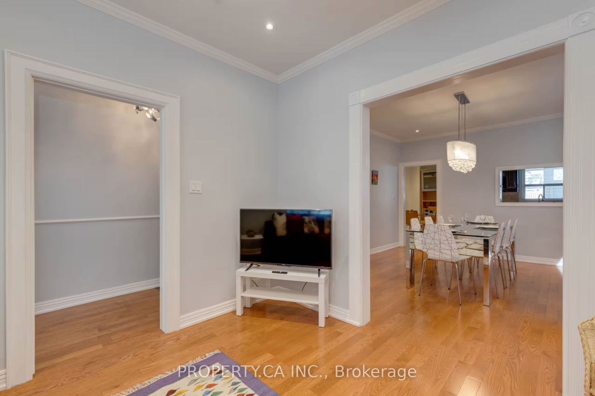 34 Ashbury Avenue Property Photo 4