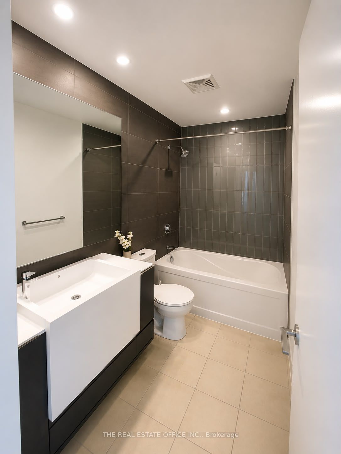 151 Dan Leckie Way 202 Property Photo 16