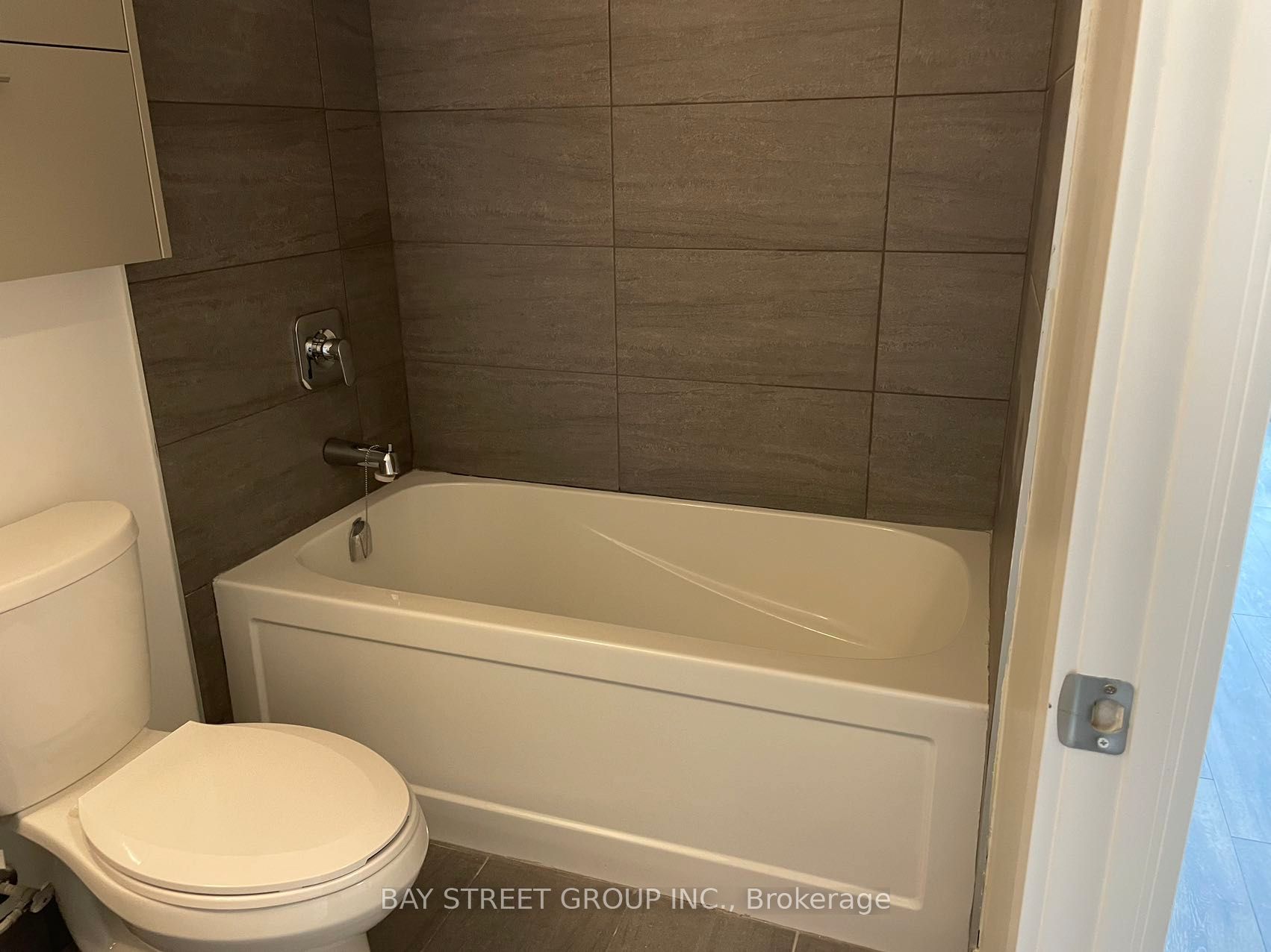 188 Fairview Mall Drive 2507 Property Photo 11