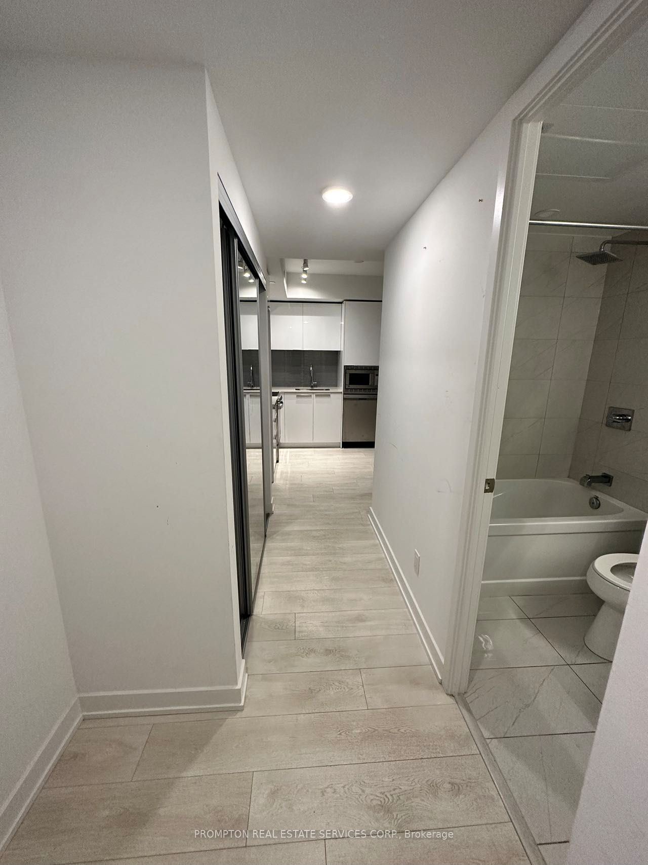 18 Maitland Terrace 1503 Property Photo 6