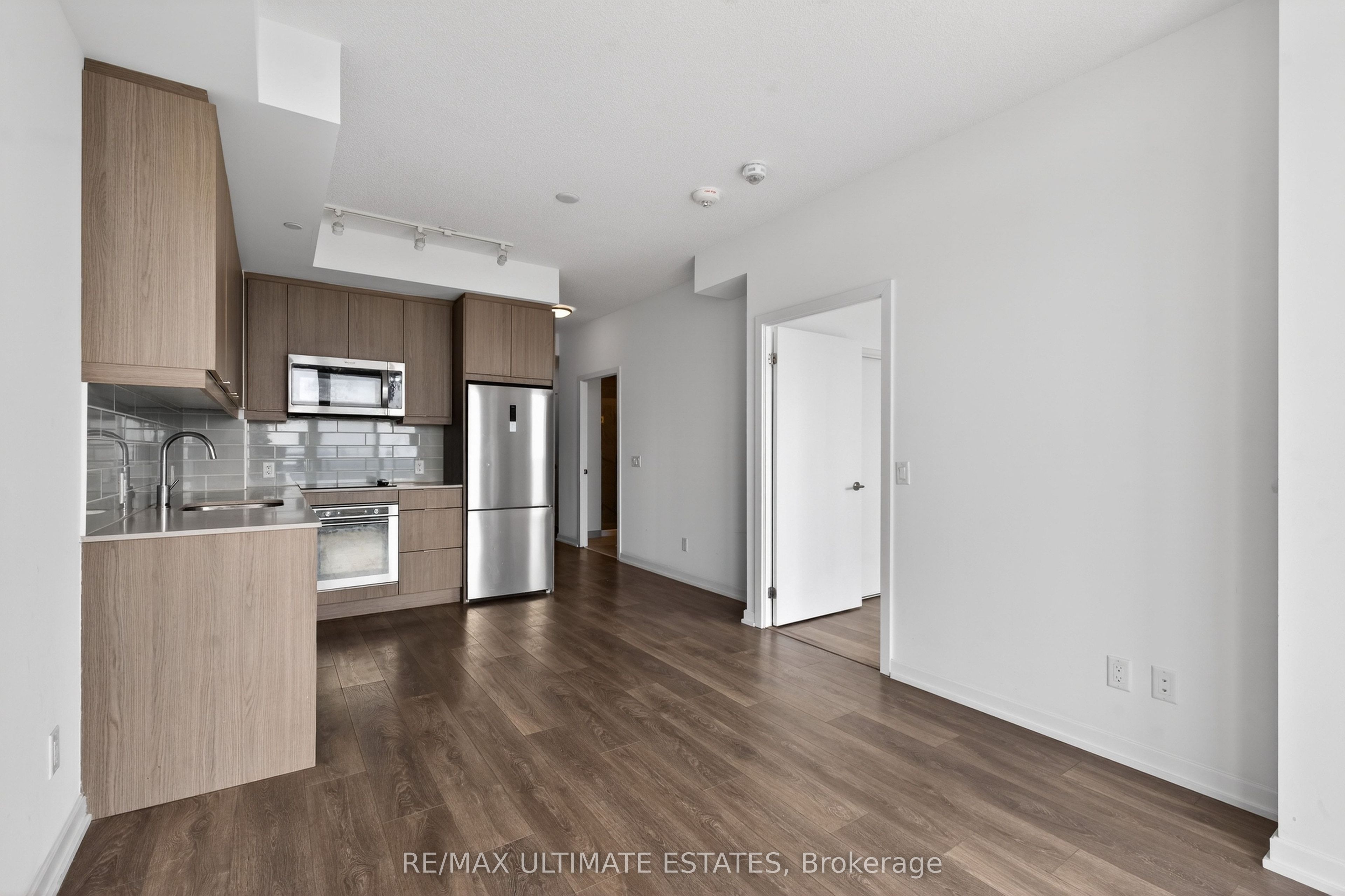 32 Forest Manor Road 1809 Property Photo 16