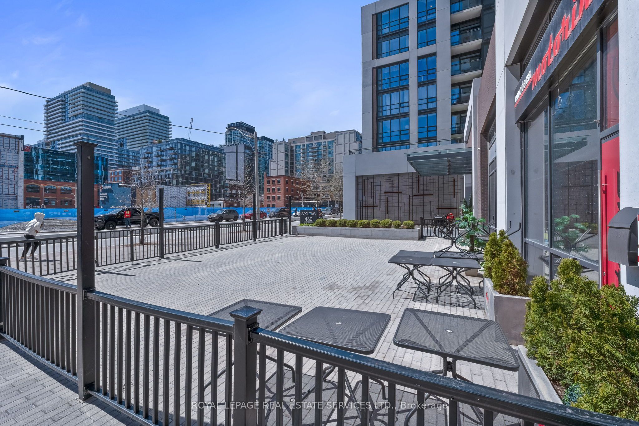 462-464-466-468 Adelaide Street E Property Photo 4