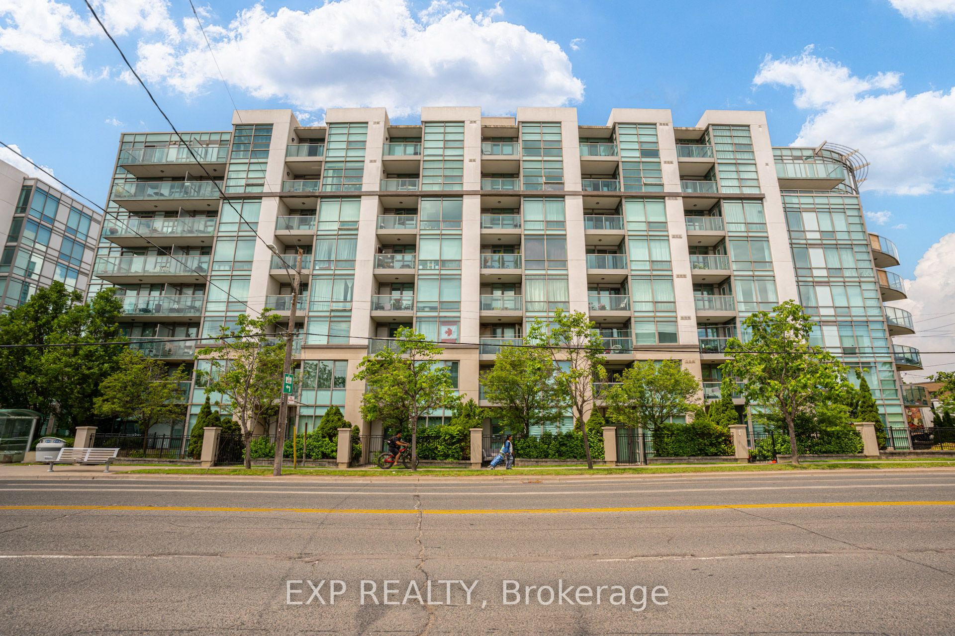 3840 Bathurst Street 506 Property Photo 1