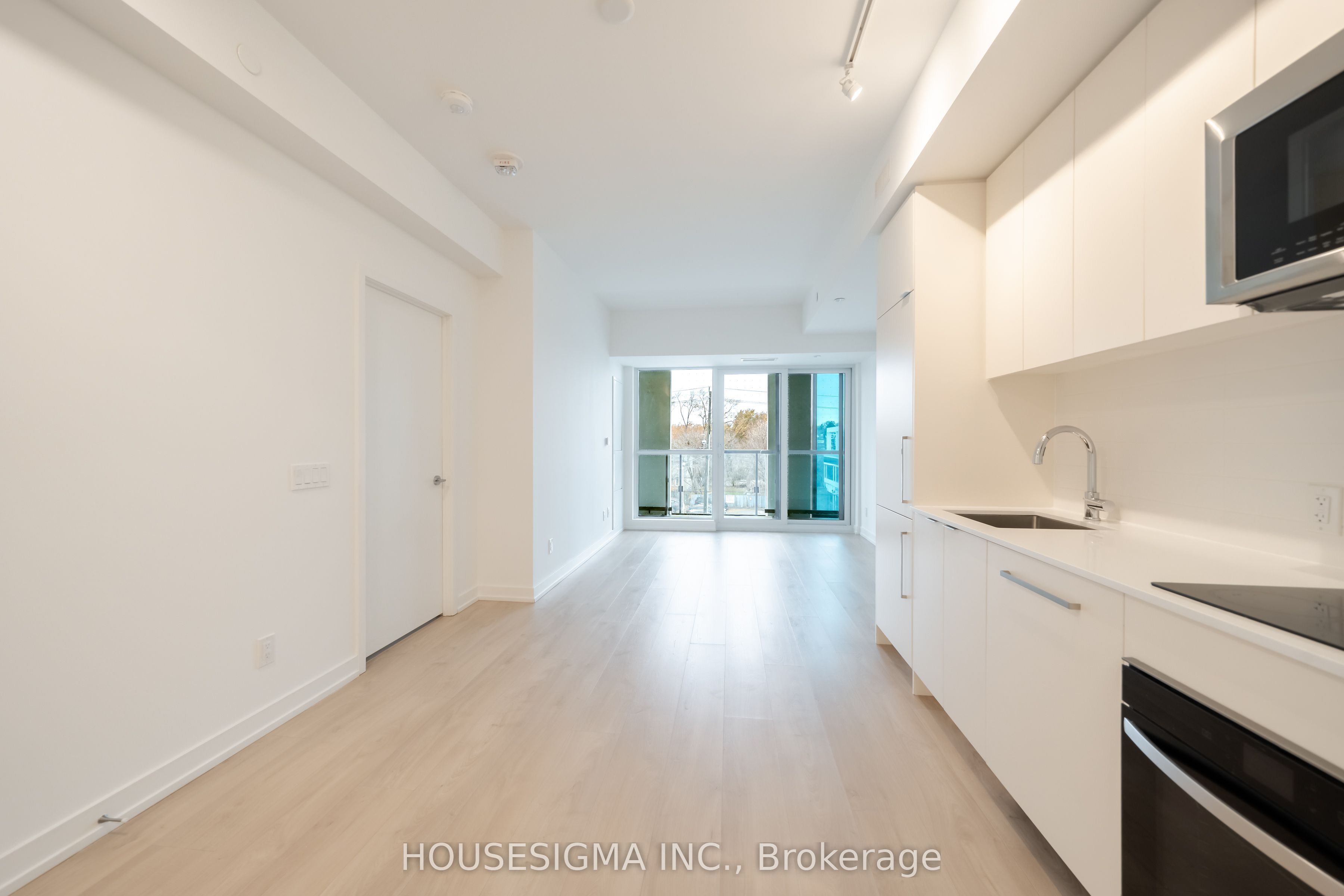 181 Sheppard Avenue E 202 Property Photo 2