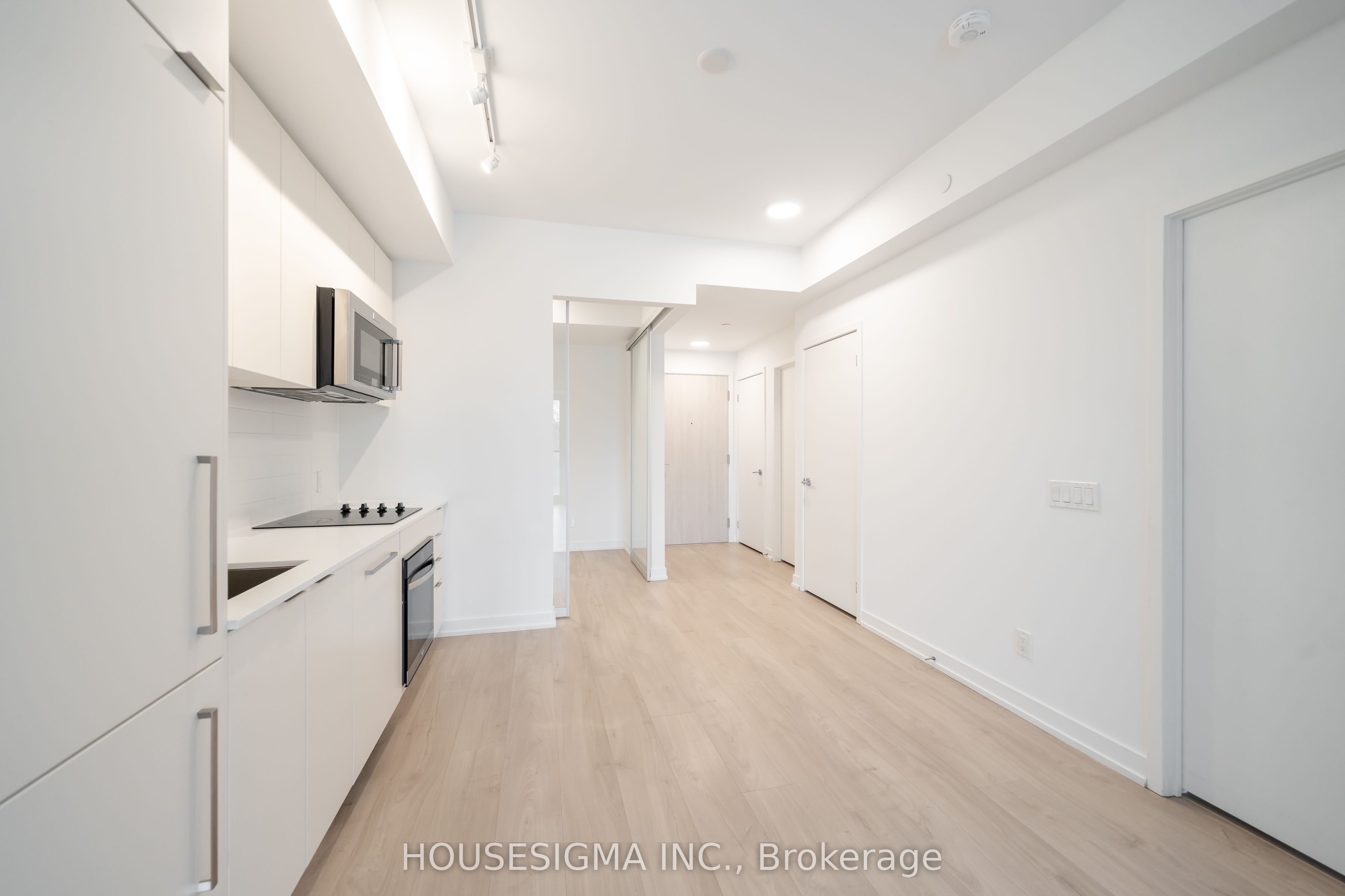 181 Sheppard Avenue E 202 Property Photo 4