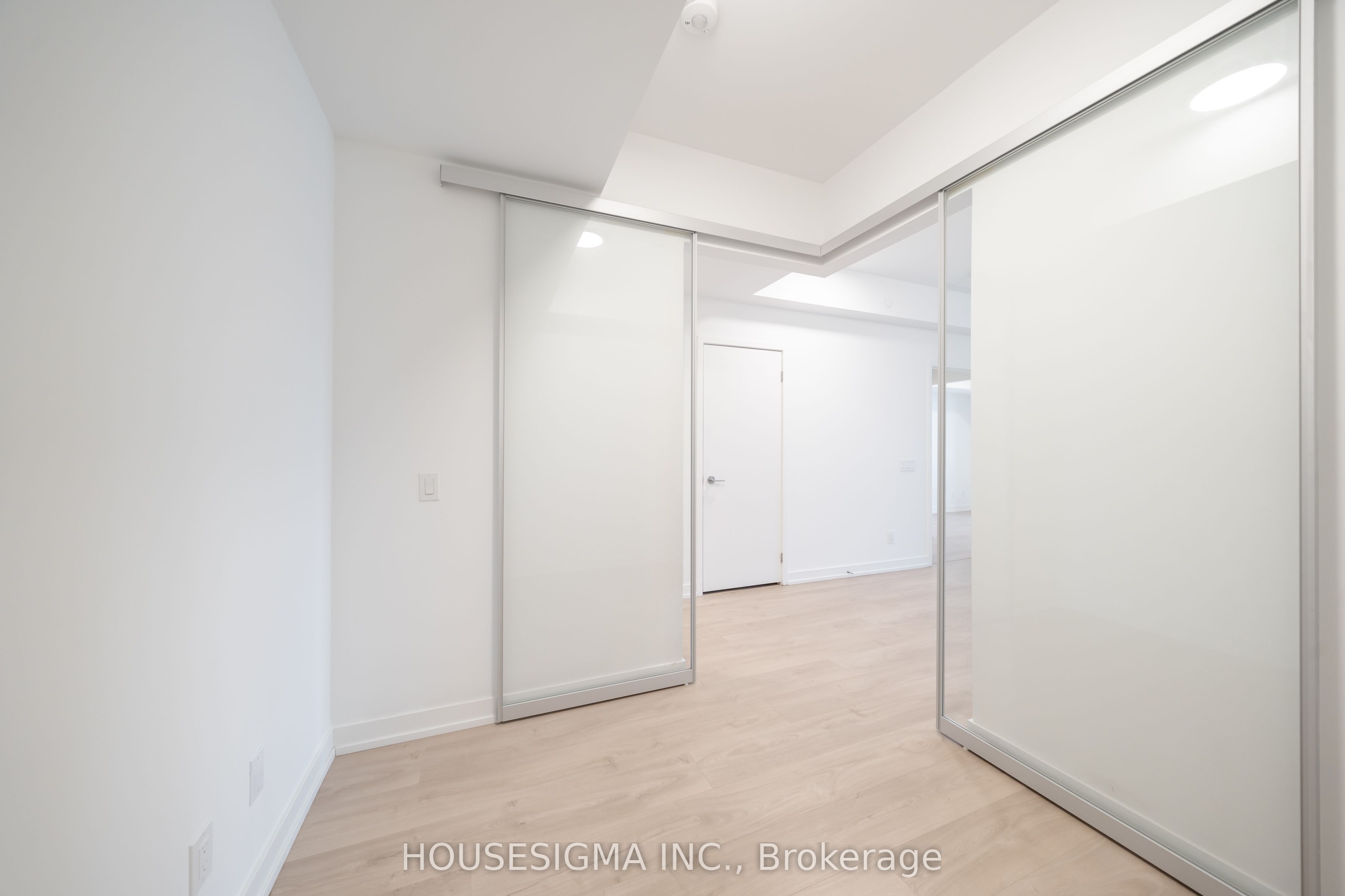181 Sheppard Avenue E 202 Property Photo 10