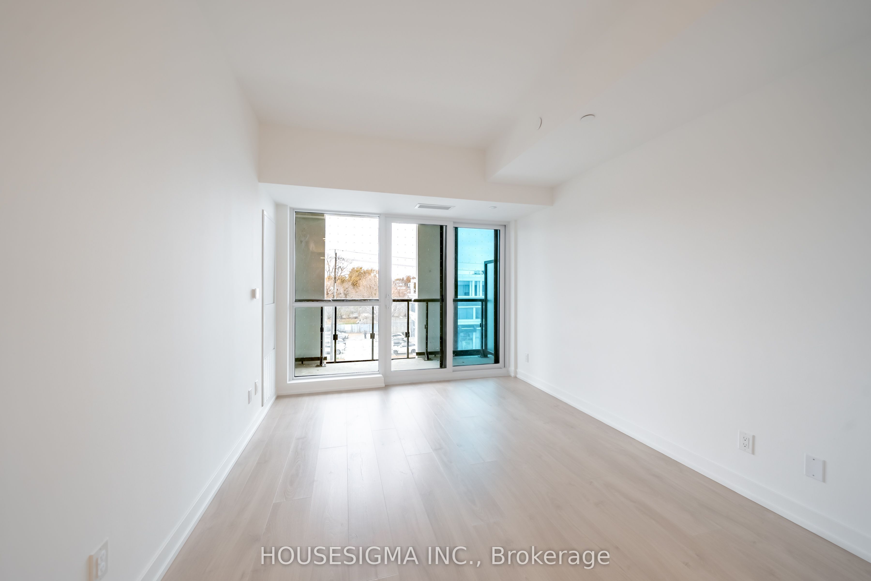 181 Sheppard Avenue E 202 Property Photo 17