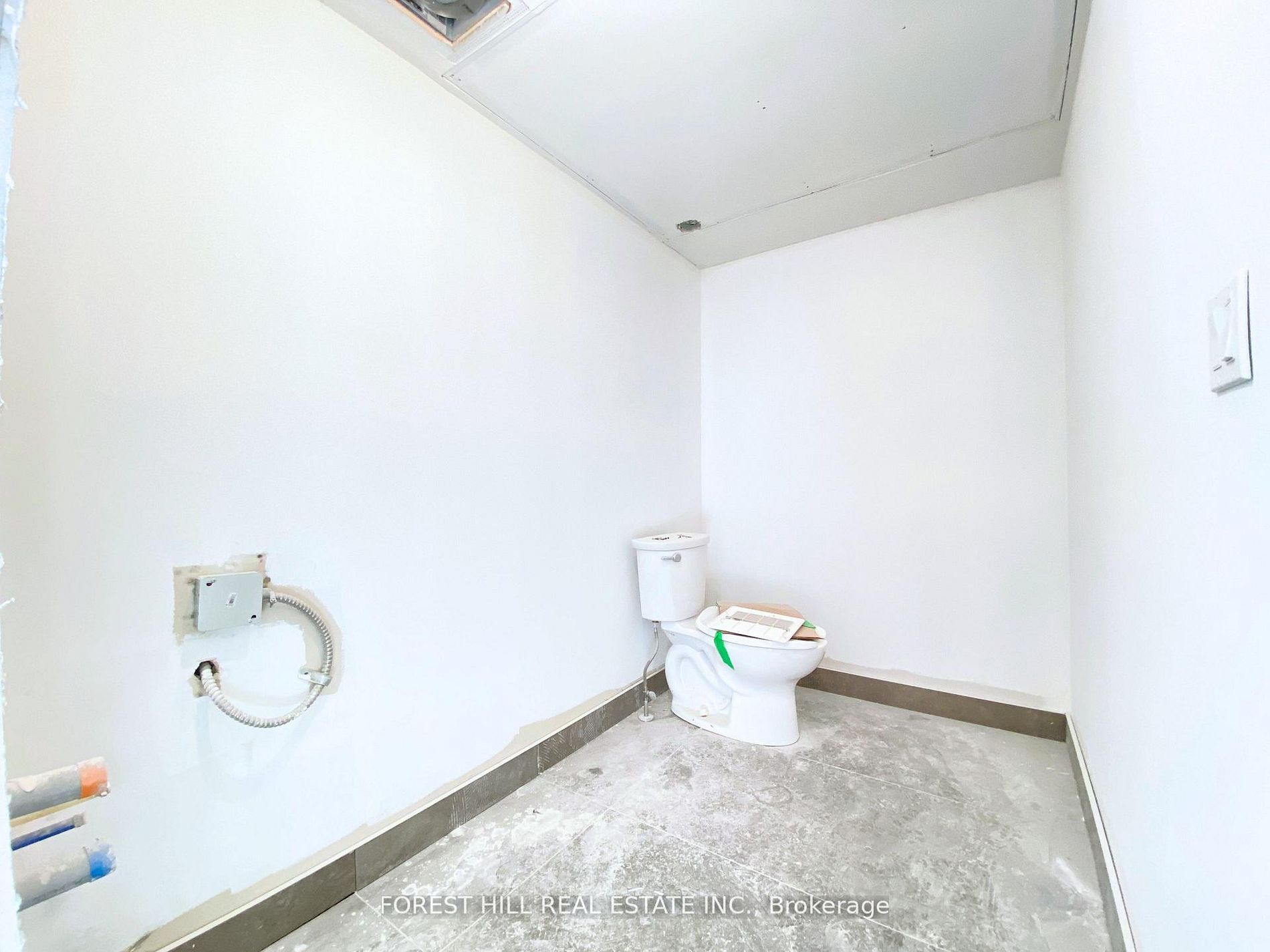 3429 Yonge Street 3 Property Photo 19