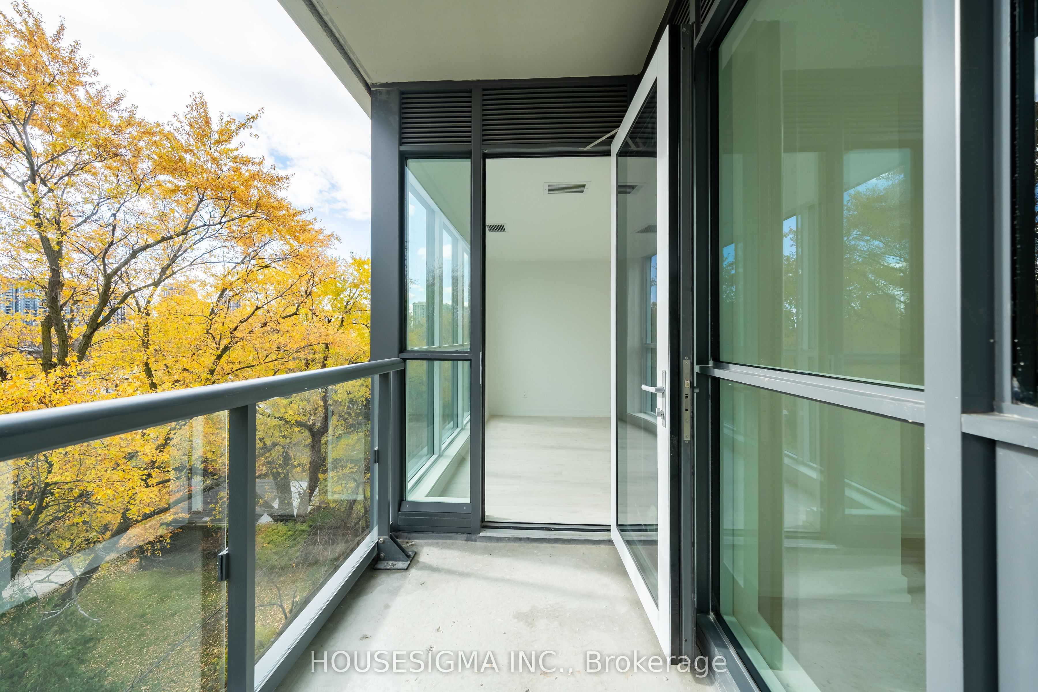 181 Sheppard Avenue E 414 Property Photo 2