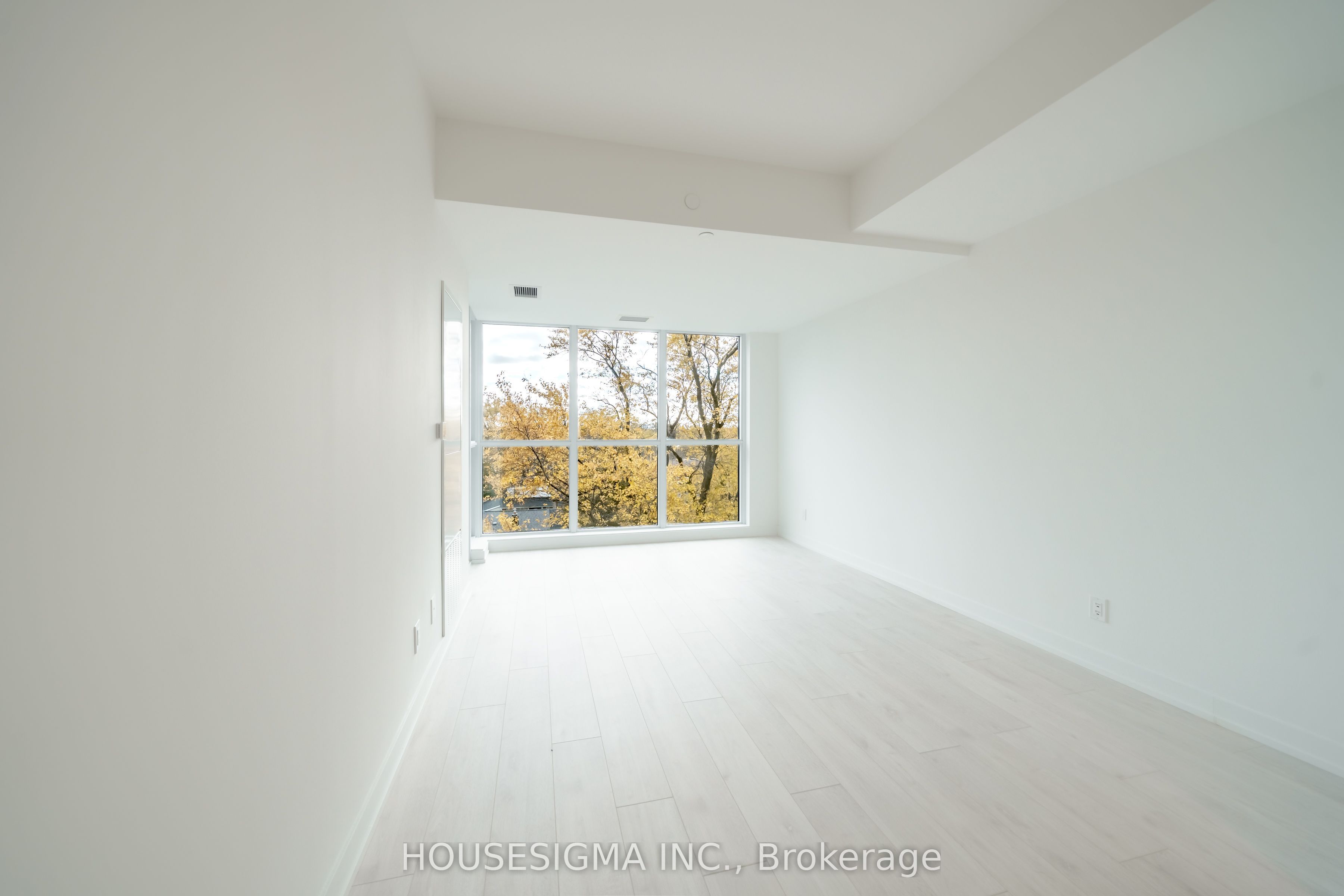181 Sheppard Avenue E 414 Property Photo 5