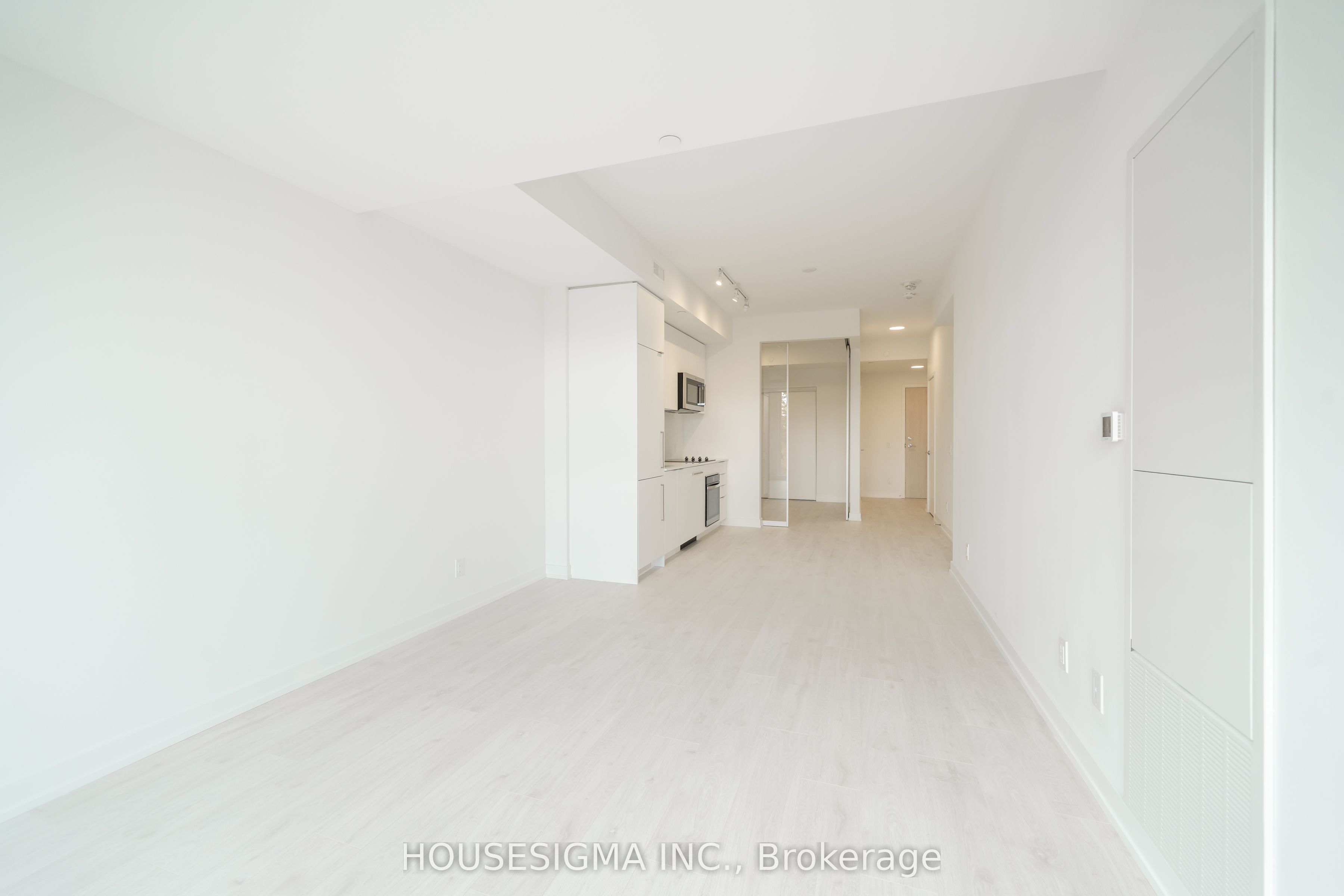 181 Sheppard Avenue E 414 Property Photo 7