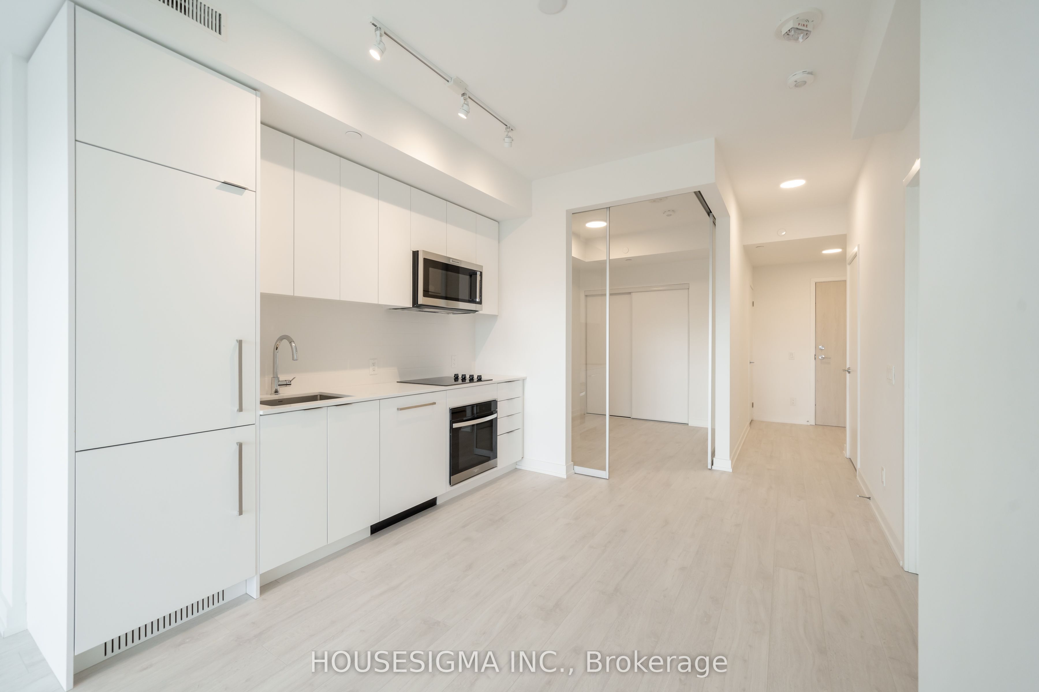 181 Sheppard Avenue E 414 Property Photo 13