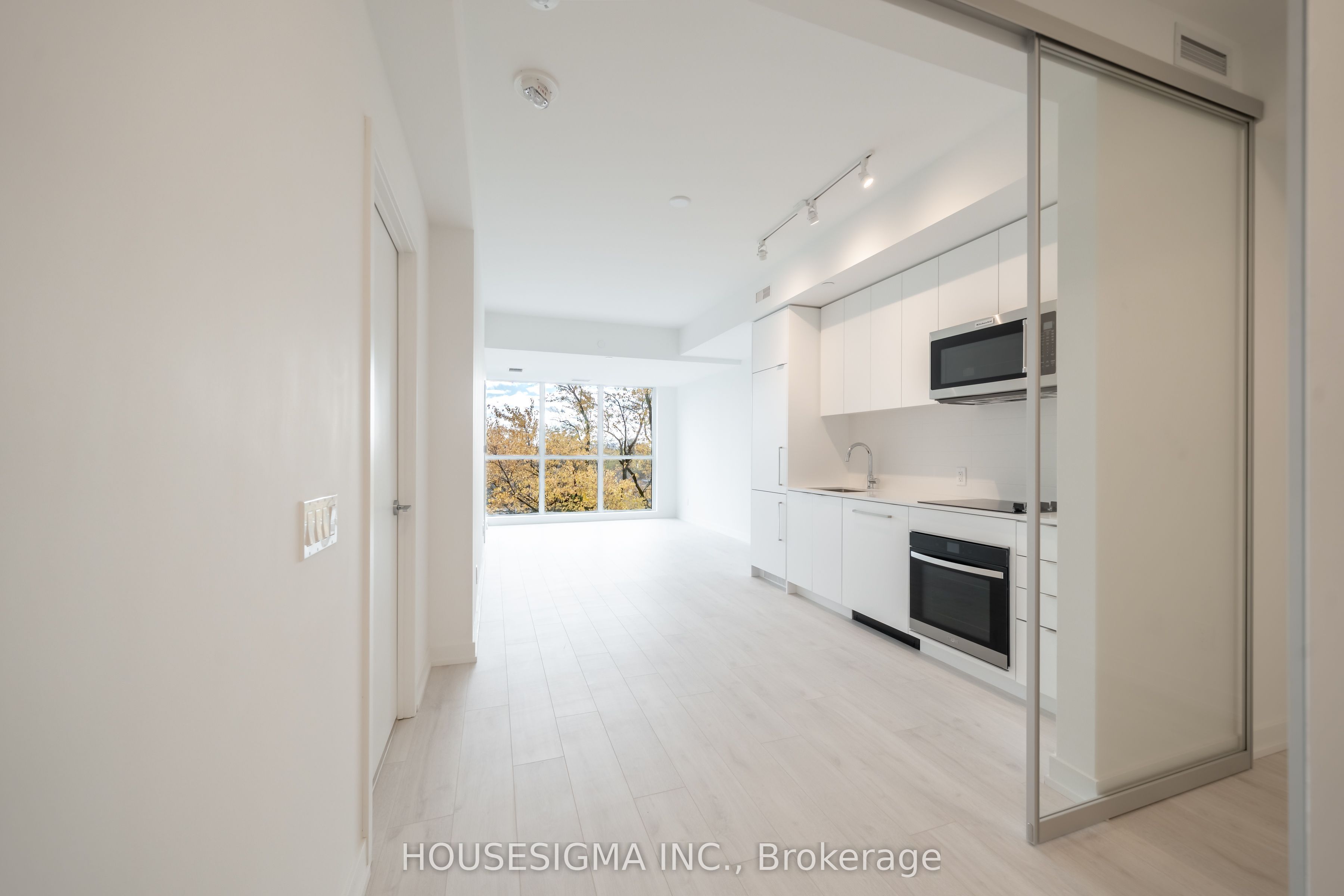 181 Sheppard Avenue E 414 Property Photo 14