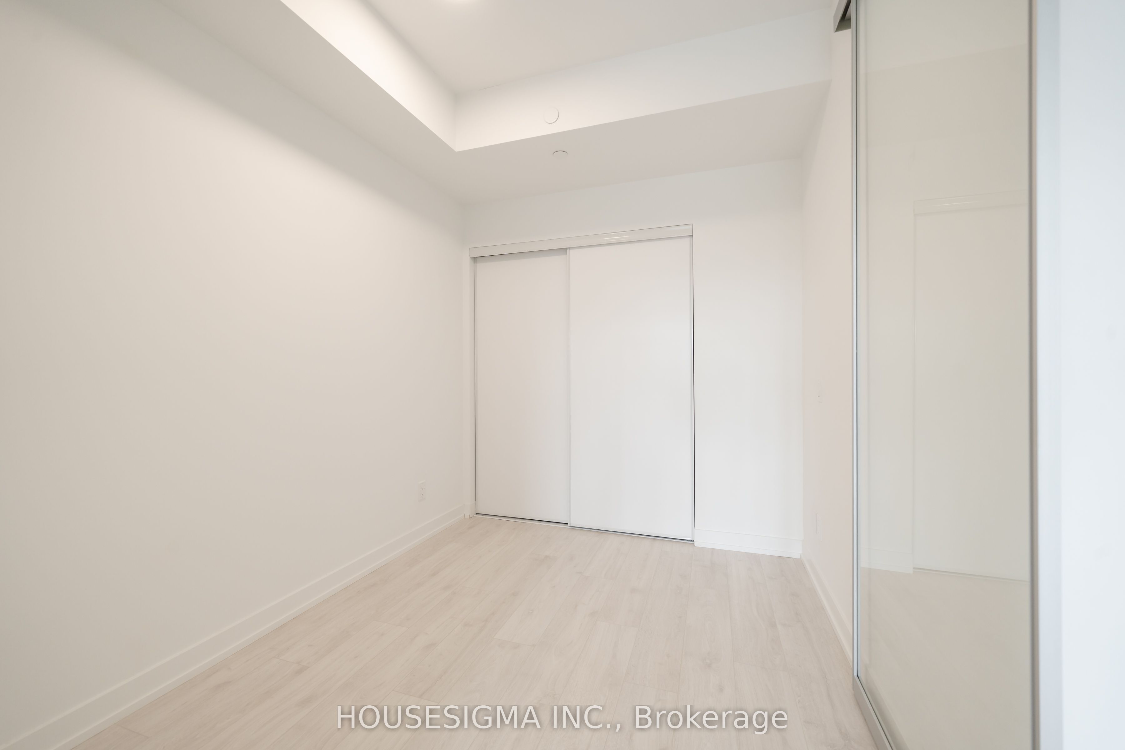 181 Sheppard Avenue E 414 Property Photo 16