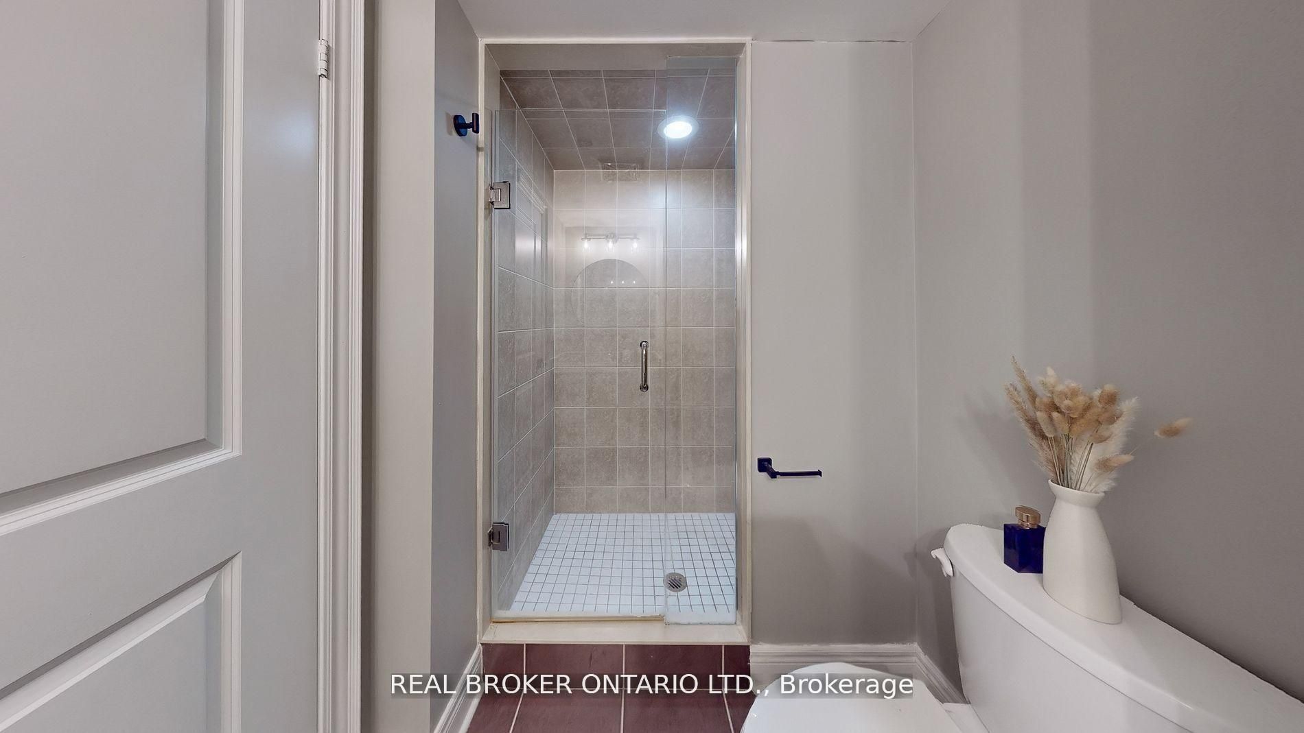 701 Sheppard Avenue W 415 Property Photo 15