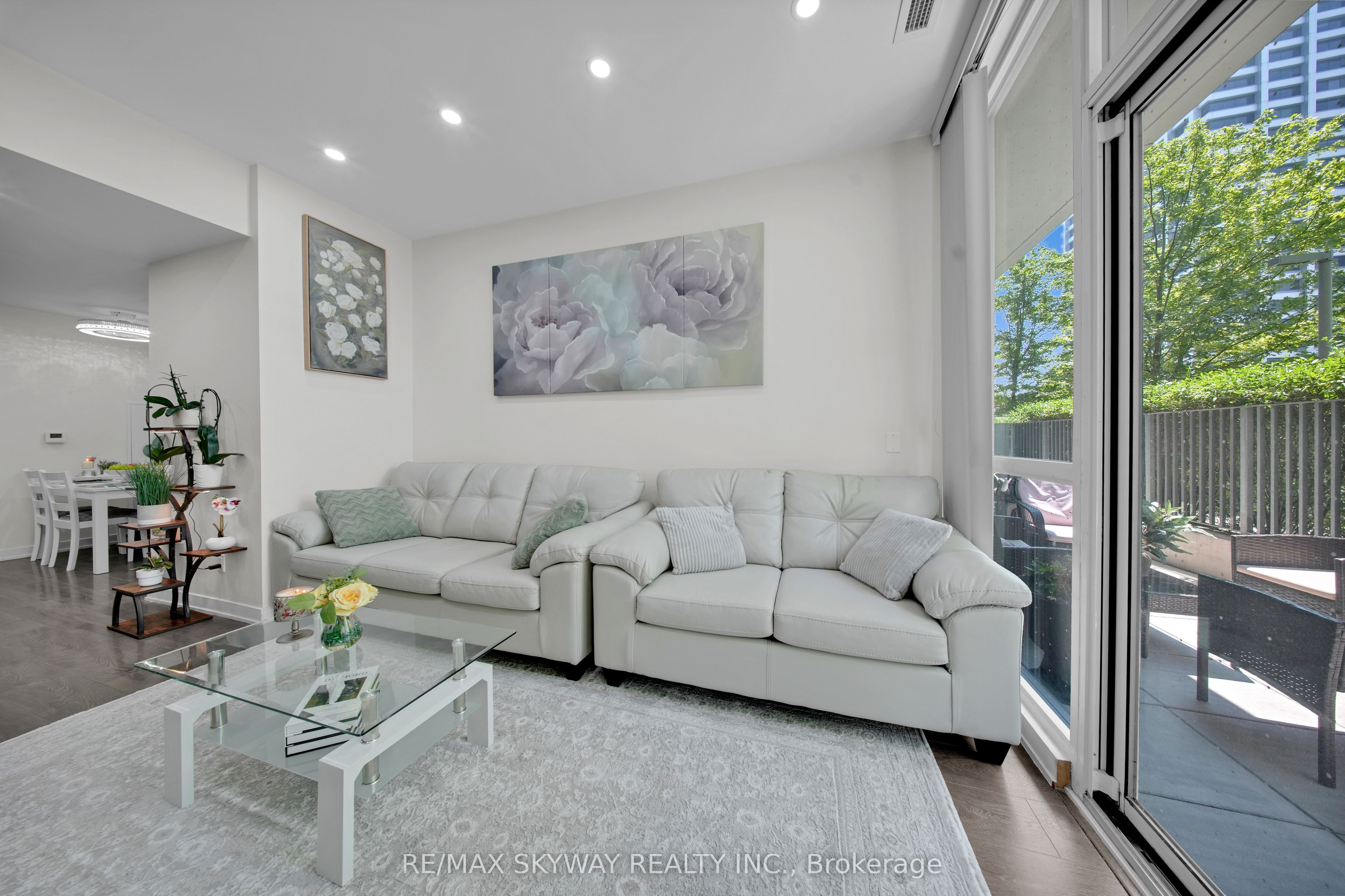 6 Sonic Way 103 Property Photo 4