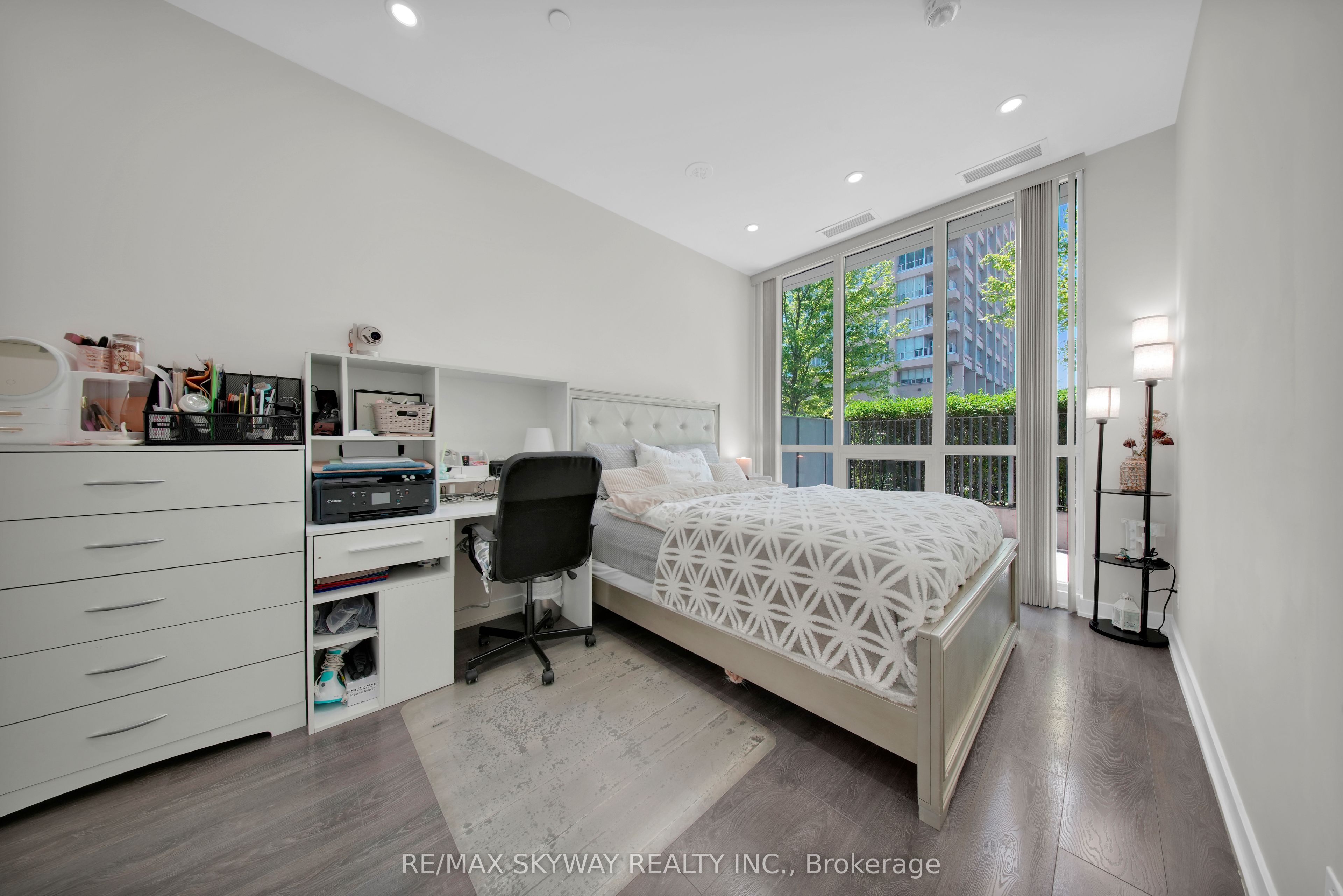 6 Sonic Way 103 Property Photo 11