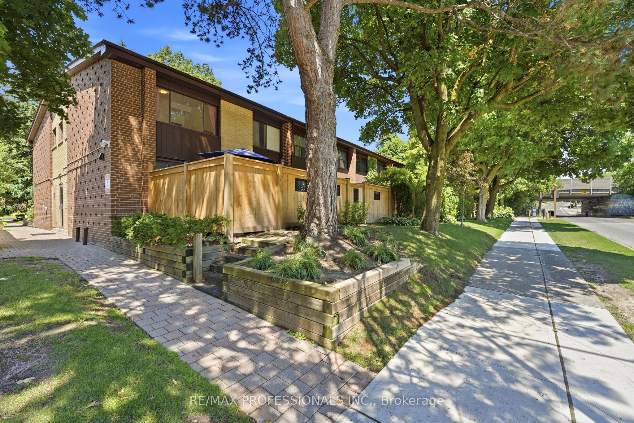 48 Three Valleys Drive 12