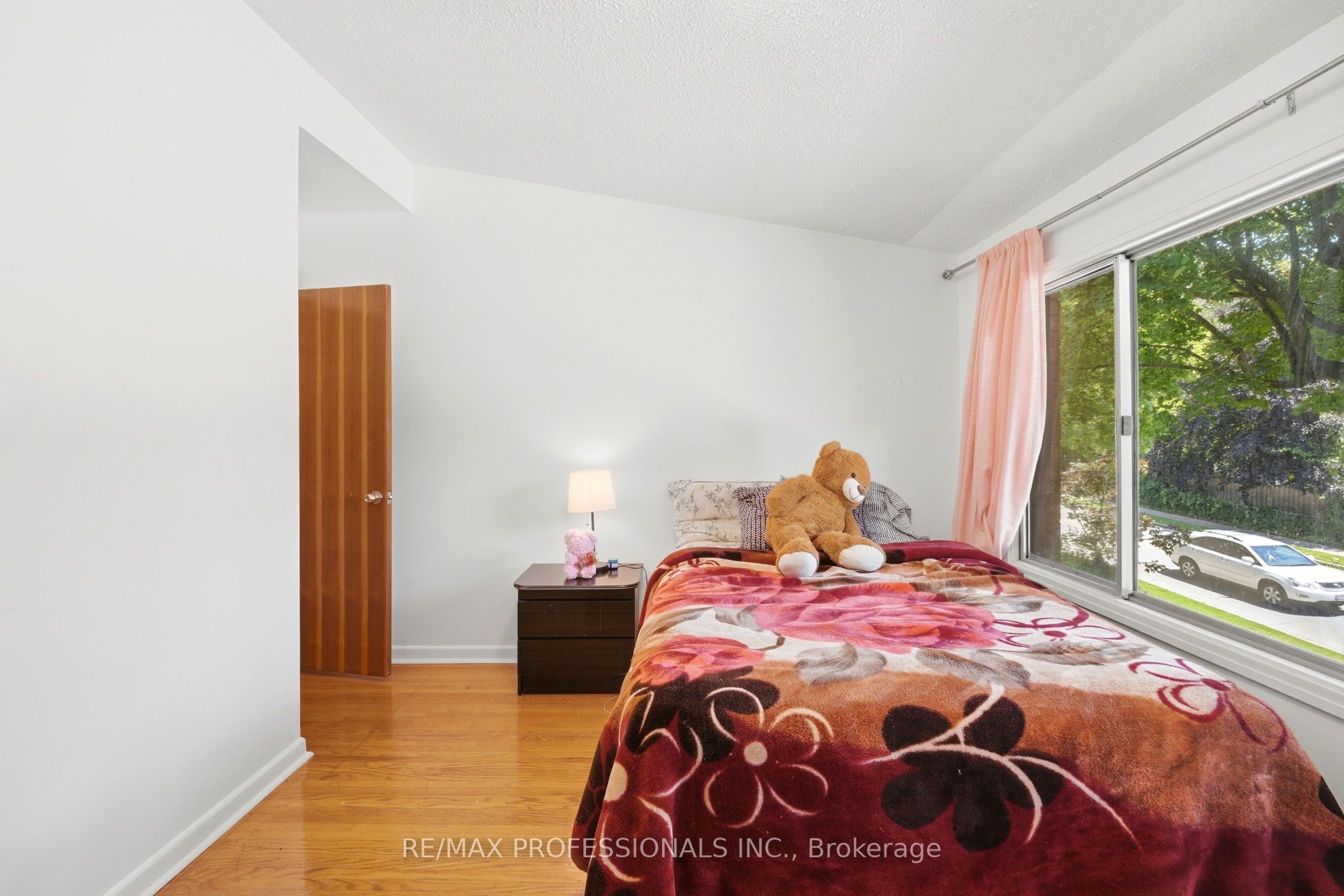 48 Three Valleys Drive 12 Property Photo 20
