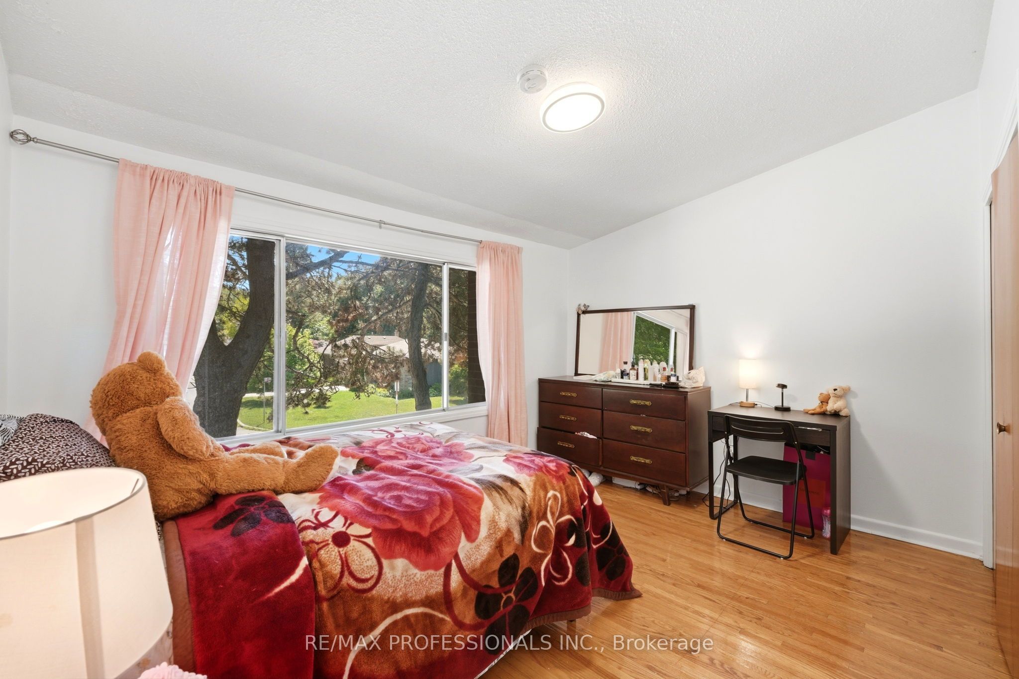 48 Three Valleys Drive 12 Property Photo 21