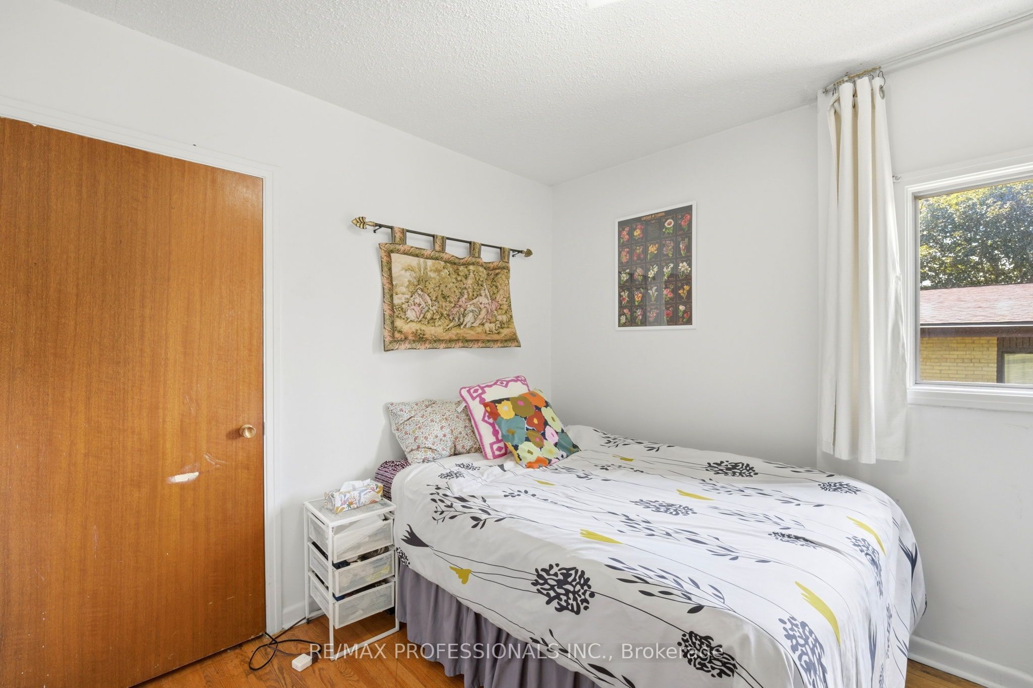 48 Three Valleys Drive 12 Property Photo 27
