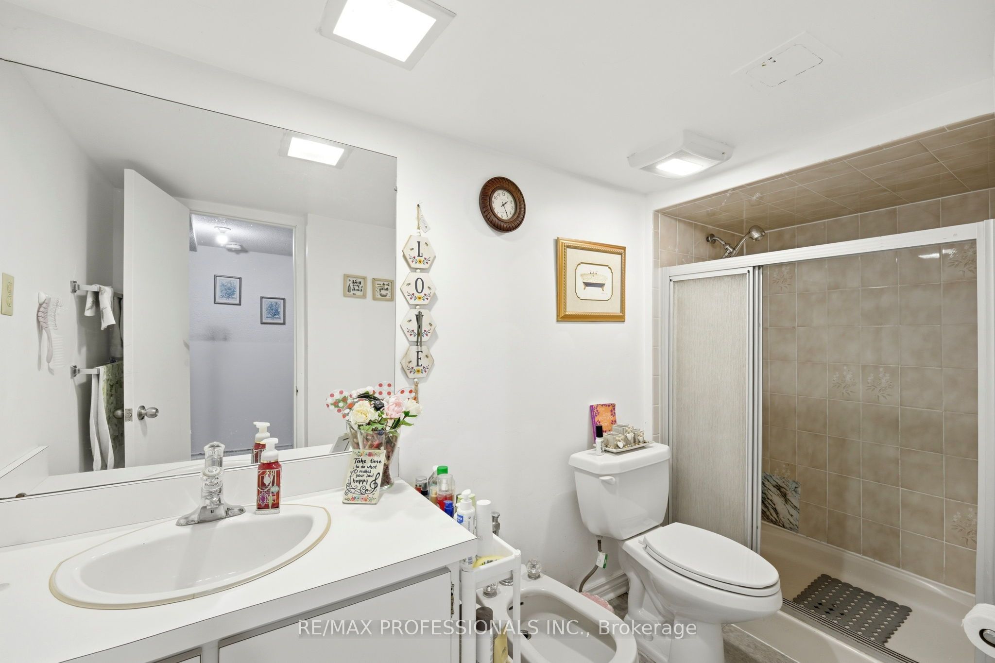 48 Three Valleys Drive 12 Property Photo 37