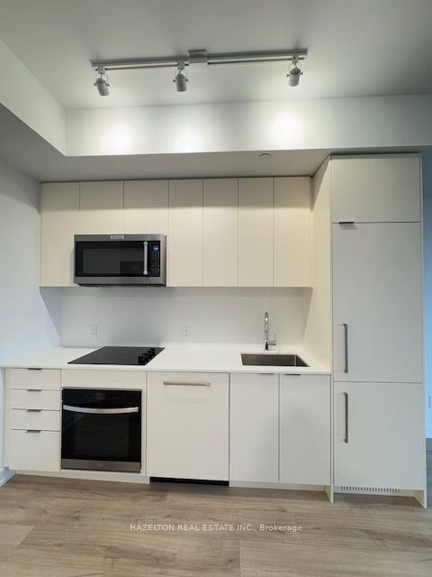181 Sheppard Avenue E 619 Property Photo 5