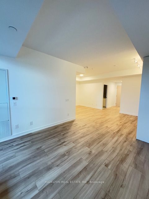 181 Sheppard Avenue E 619 Property Photo 9