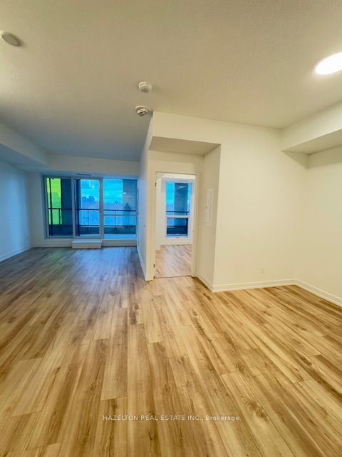 181 Sheppard Avenue E 619 Property Photo 13