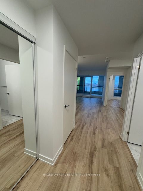 181 Sheppard Avenue E 619 Property Photo 15