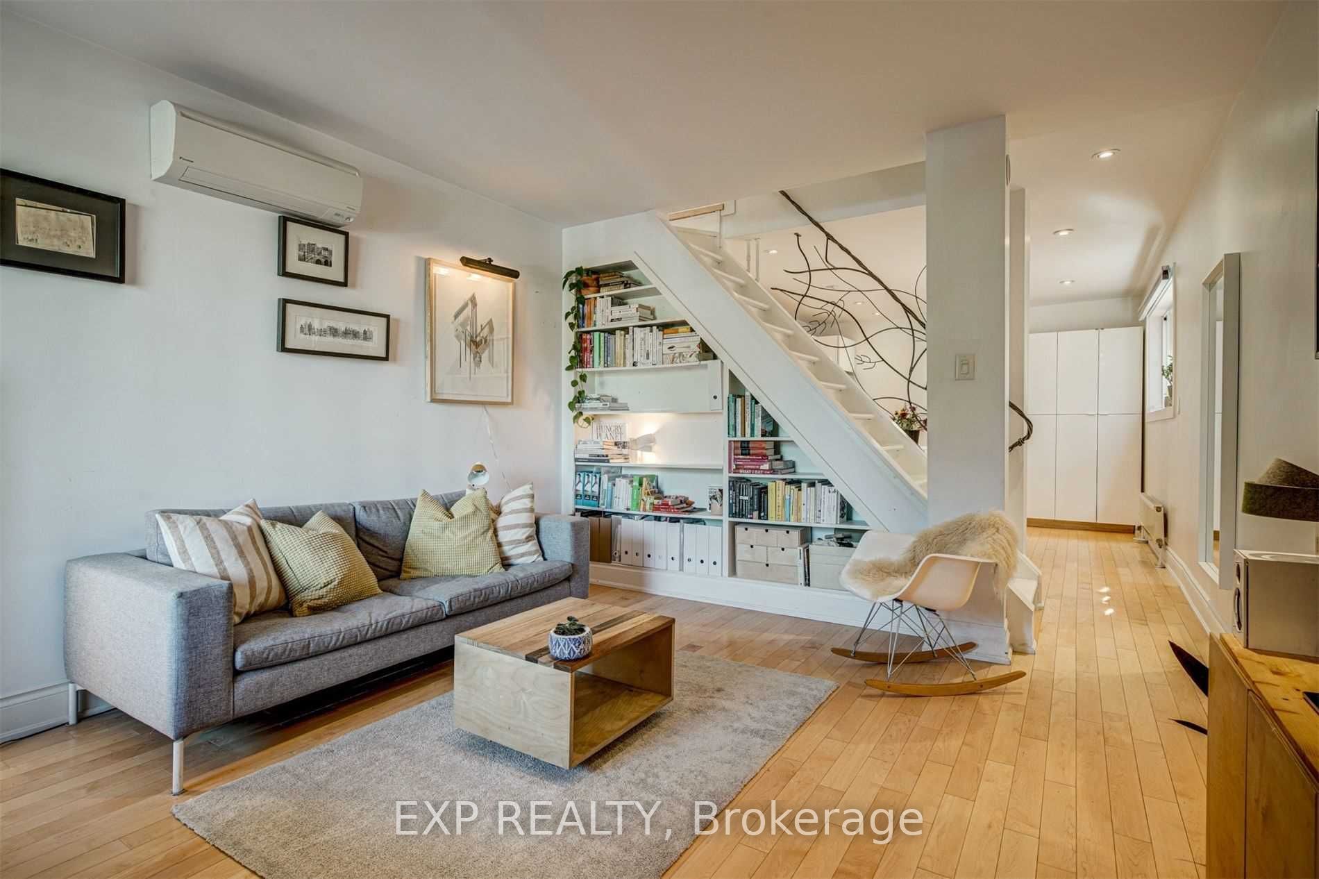 452 Montrose Avenue Property Photo 6